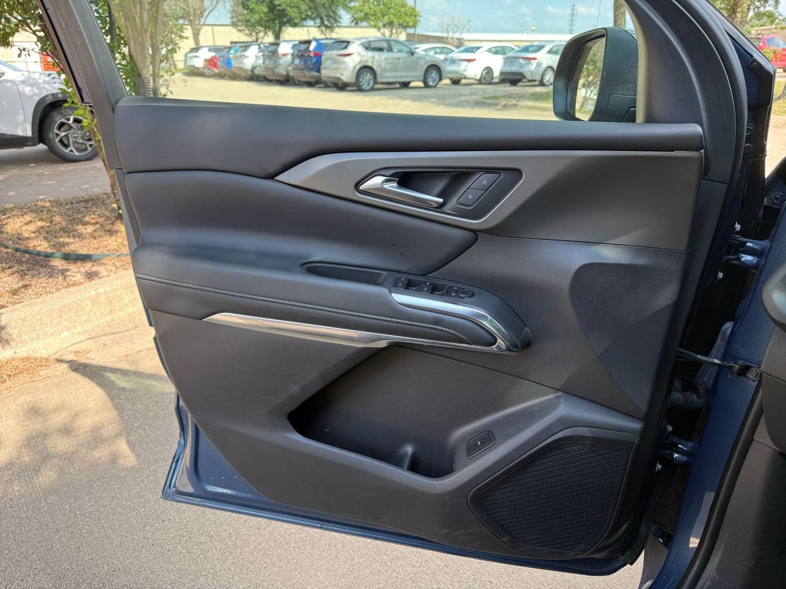 Thumbnail: 2025 Chevrolet Traverse - 18