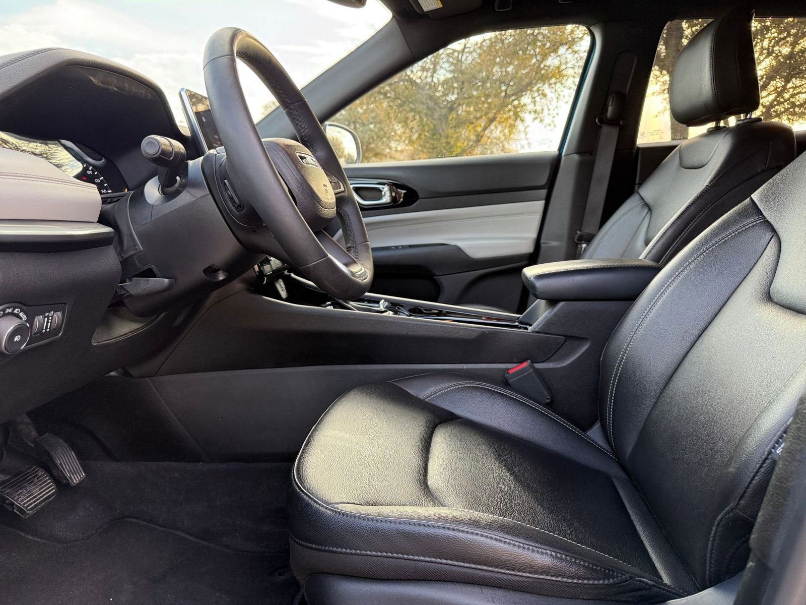 Thumbnail: 2025 Jeep Compass - 27