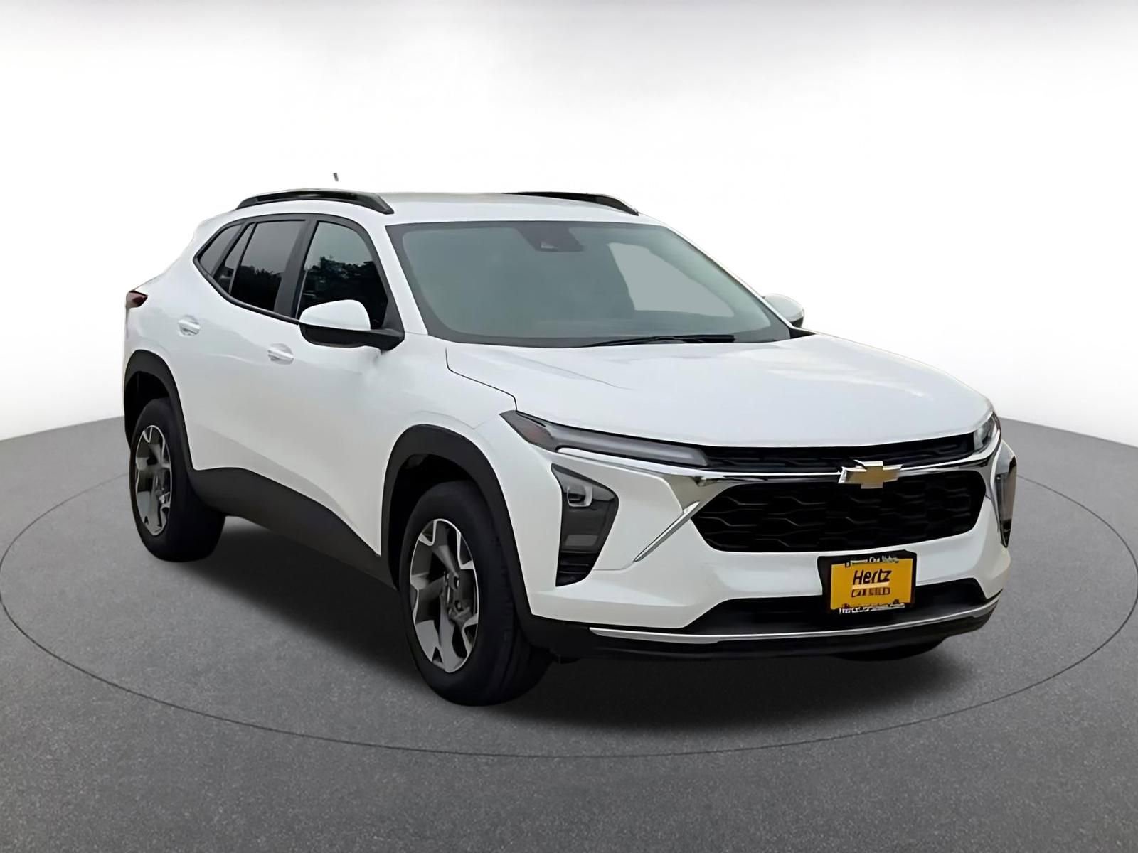 Thumbnail: 2025 Chevrolet Trax - 3