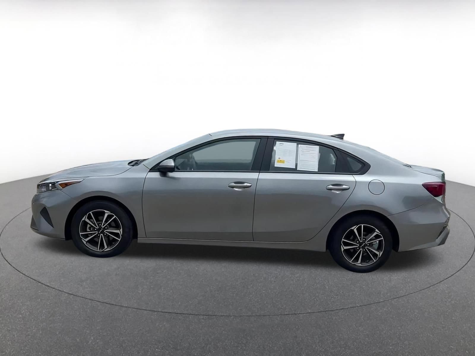 2024 Kia Forte LXS 8