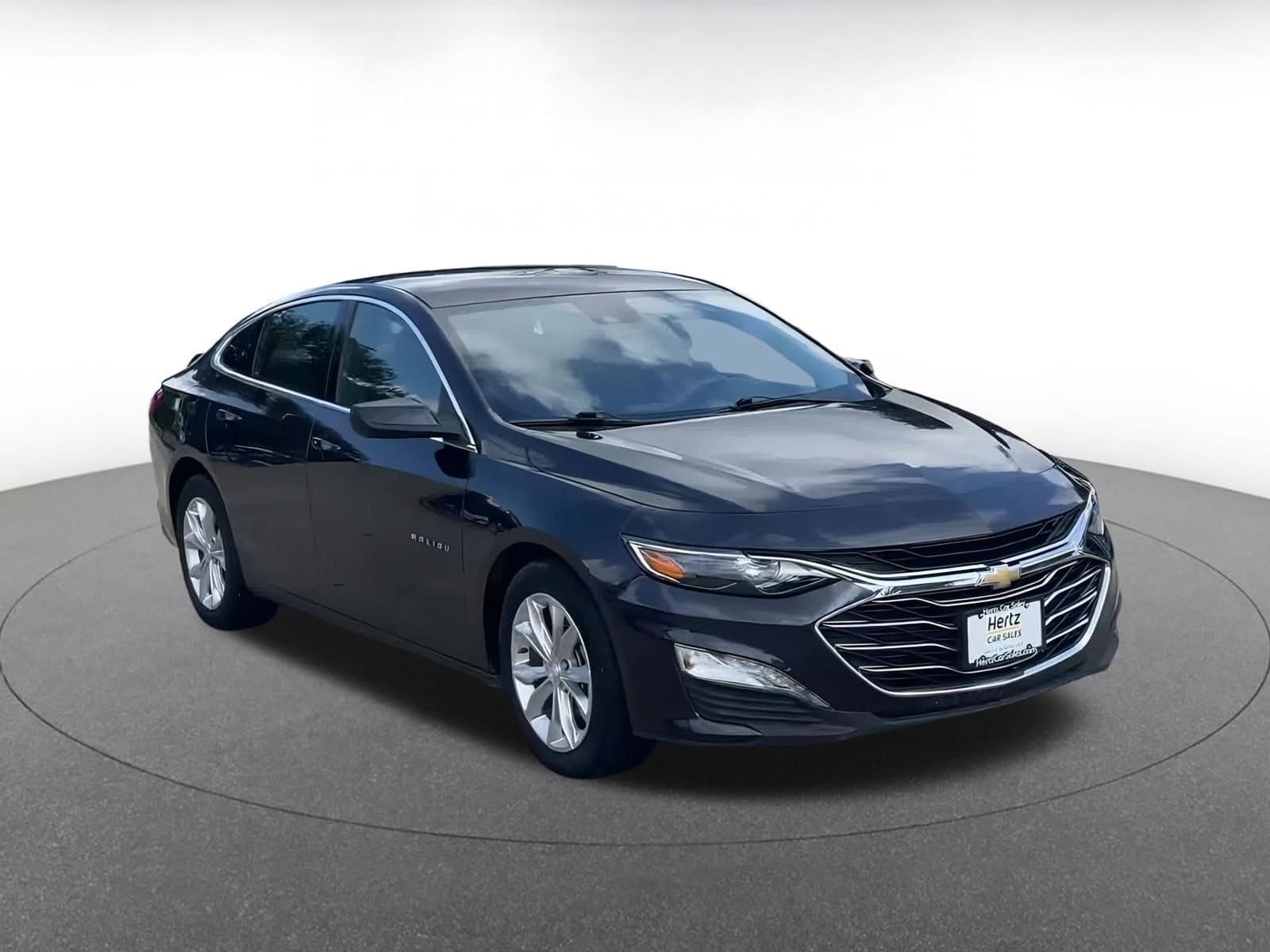 Thumbnail: 2023 Chevrolet Malibu - 3