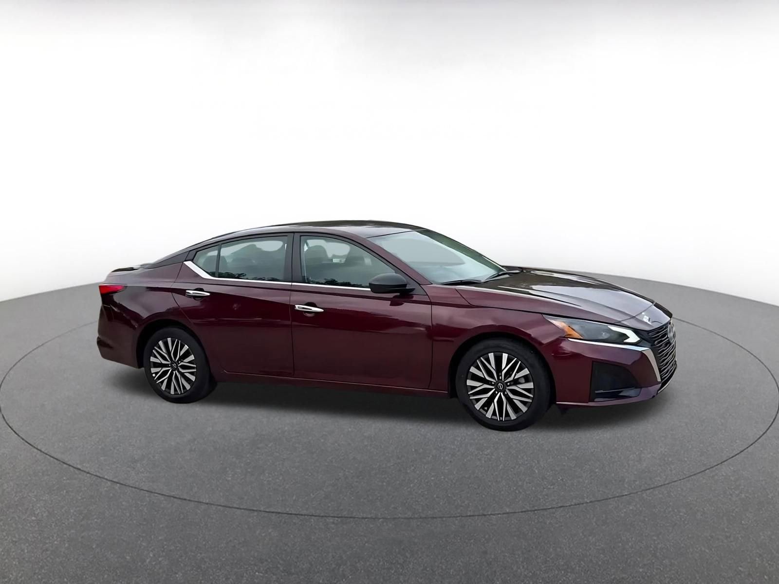 Thumbnail: 2025 Nissan Altima - 2