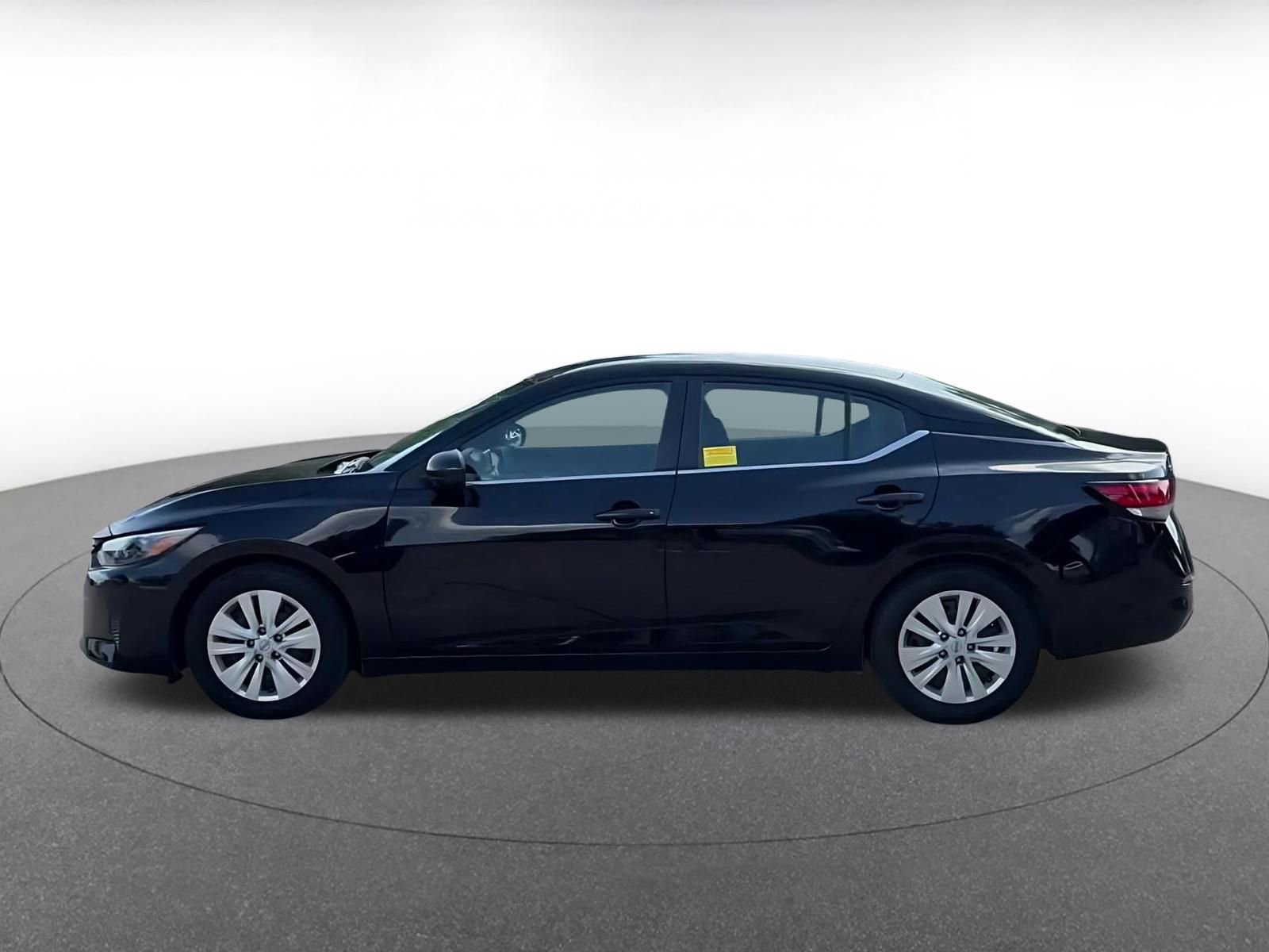 Thumbnail: 2025 Nissan Sentra - 10