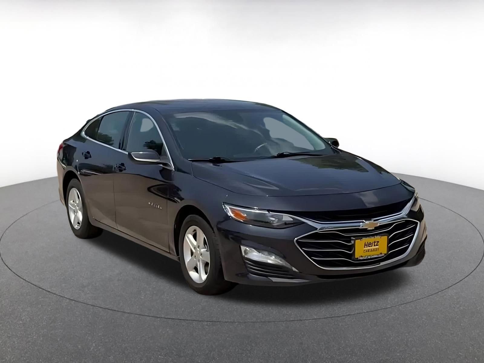 Thumbnail: 2023 Chevrolet Malibu - 3