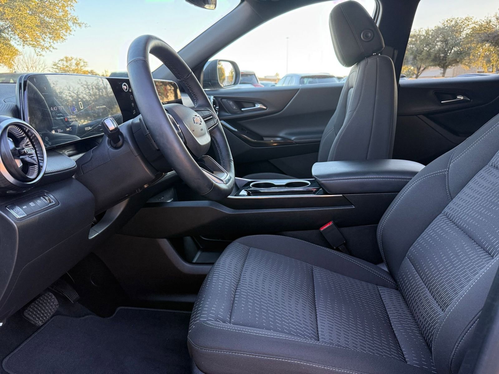 Thumbnail: 2025 Chevrolet Equinox - 27