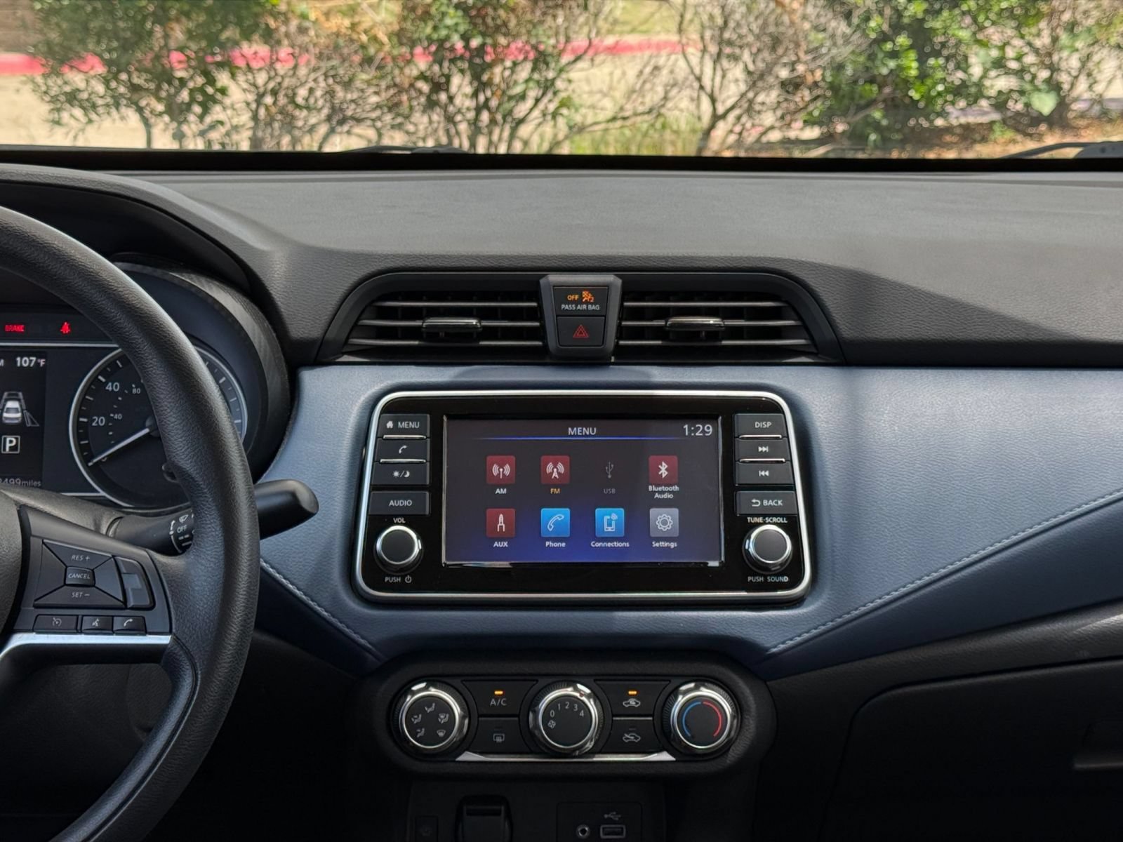 2025 Nissan Versa Sedan SV - Photo 17