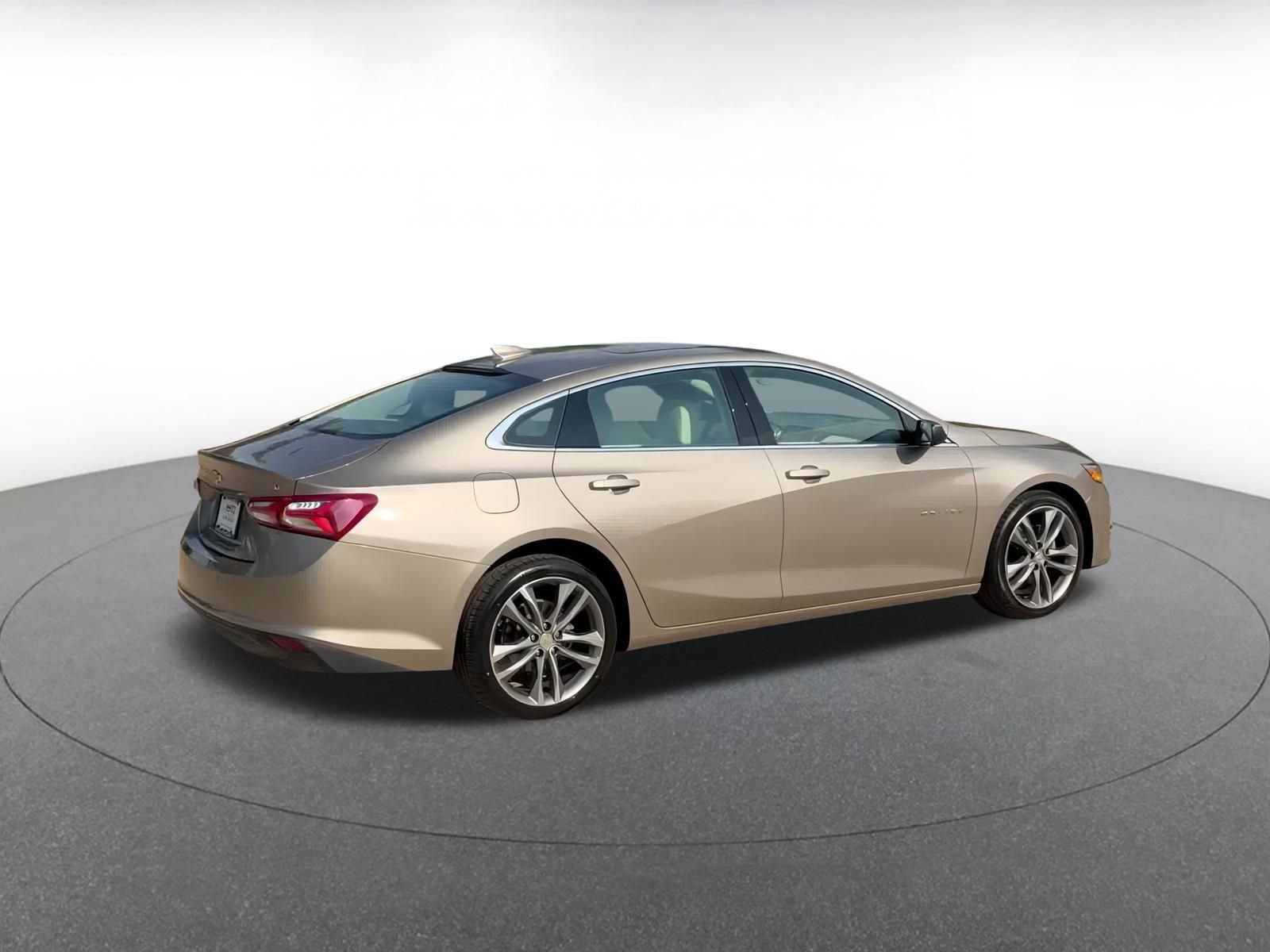 Thumbnail: 2024 Chevrolet Malibu - 14