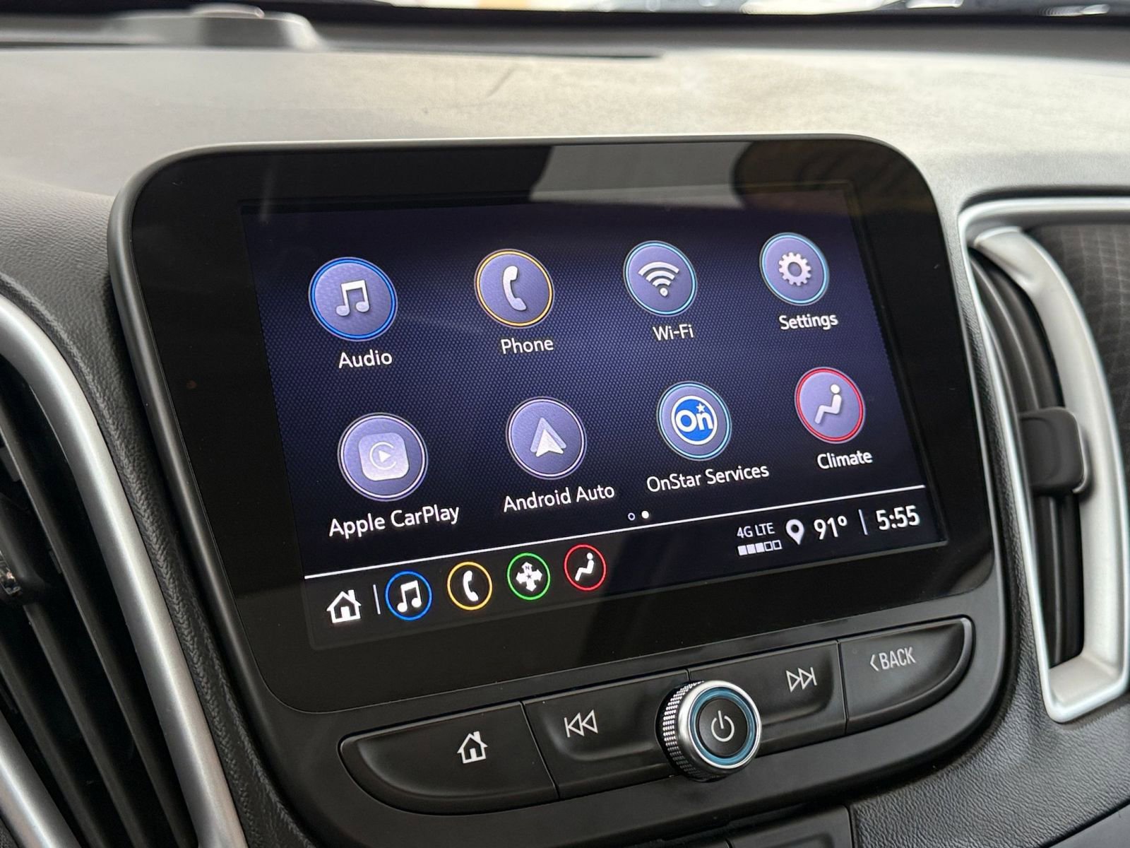 Thumbnail: 2024 Chevrolet Malibu - 21