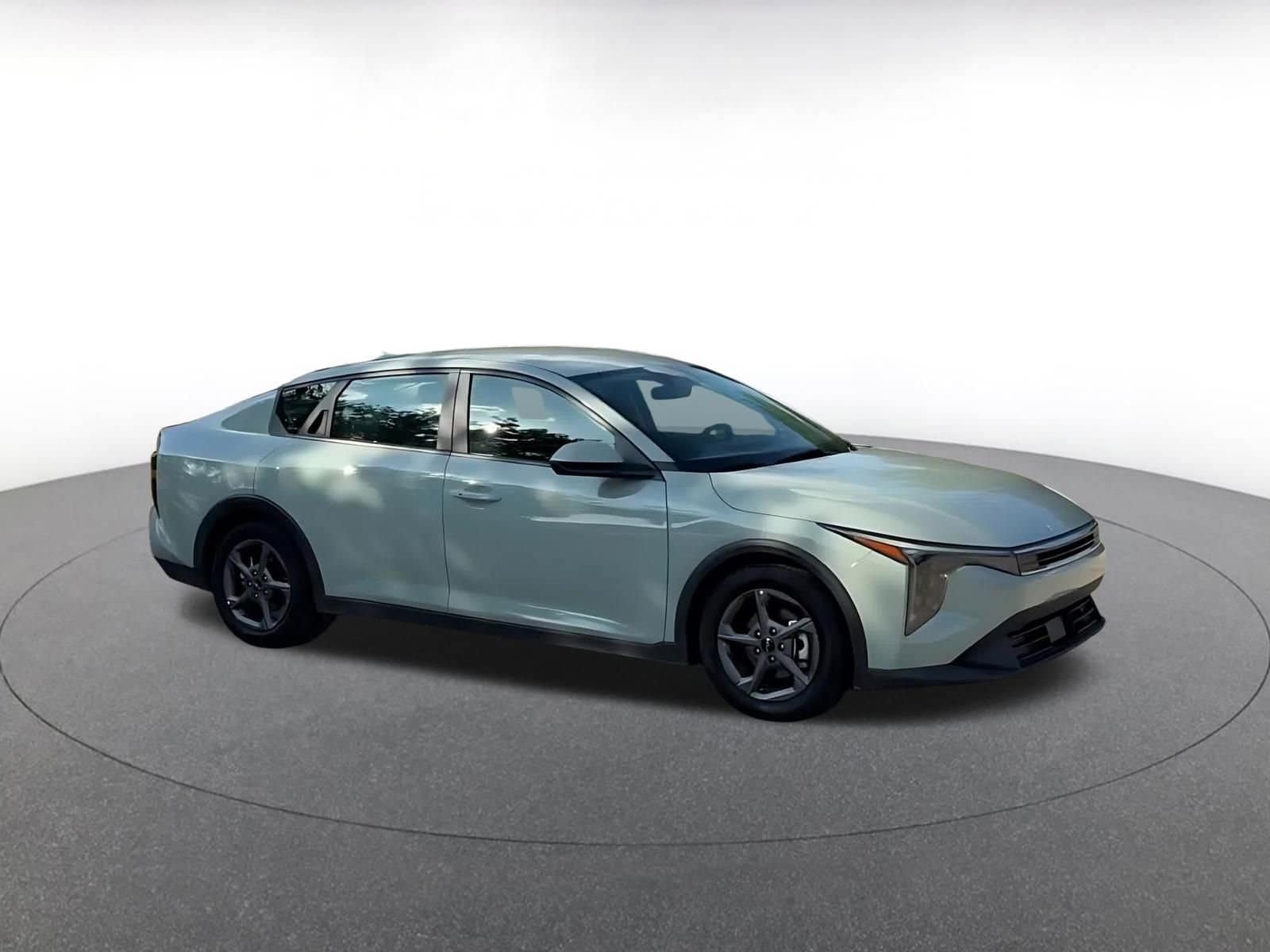 Thumbnail: 2025 Kia K4 - 2
