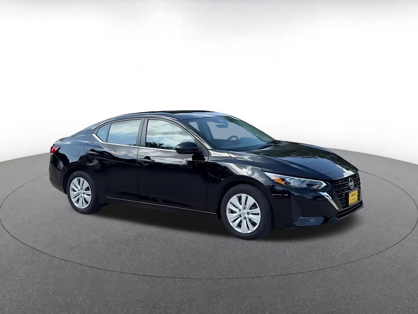 Thumbnail: 2025 Nissan Sentra - 2