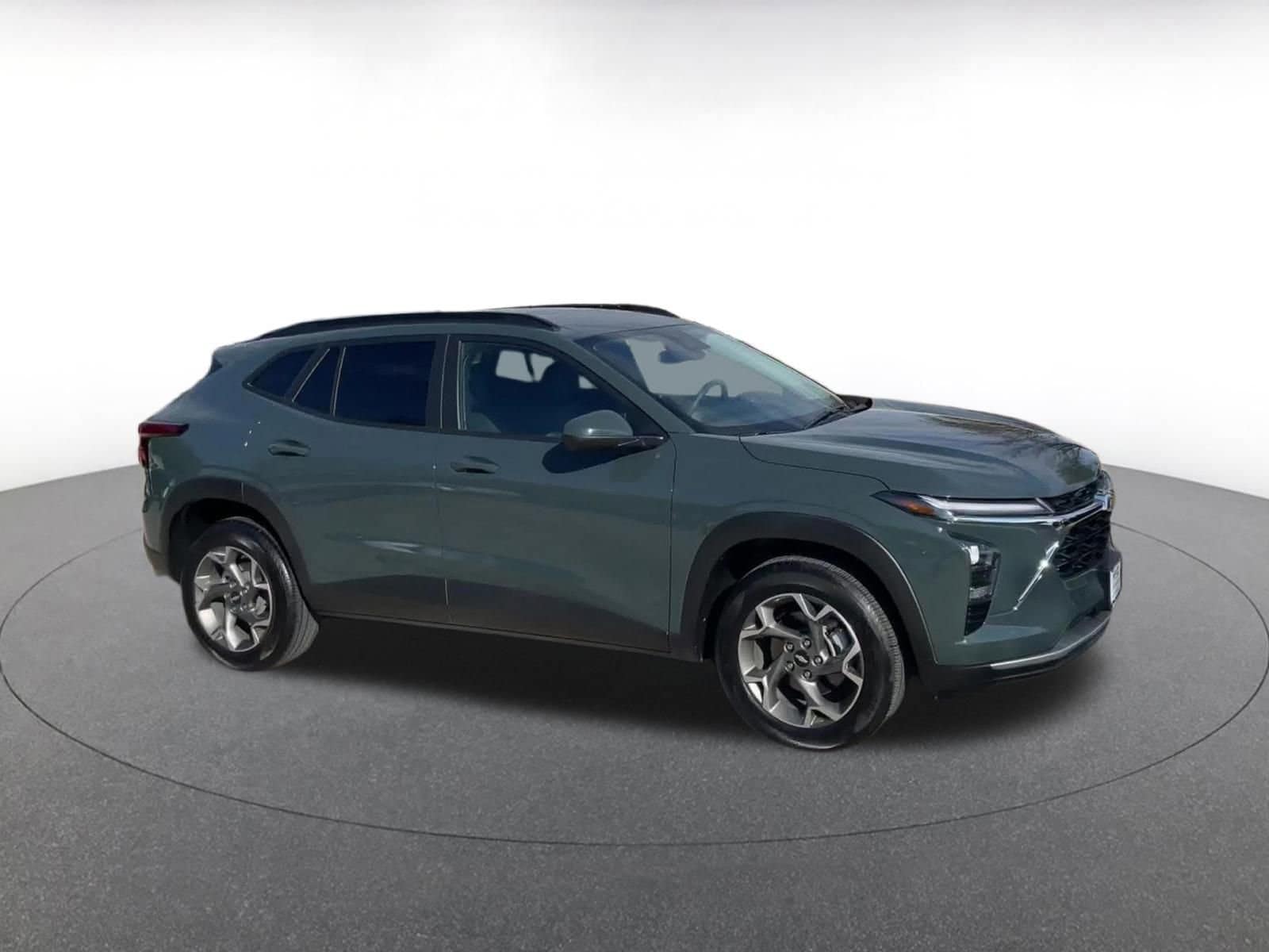 Thumbnail: 2025 Chevrolet Trax - 1