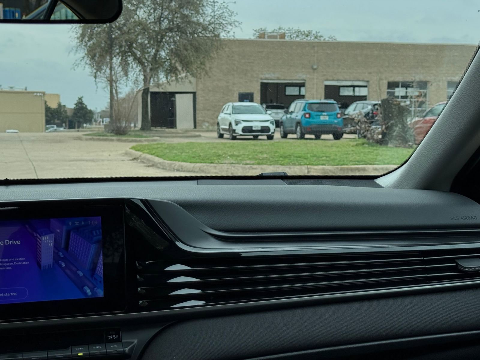 Thumbnail: 2025 Toyota Camry - 35