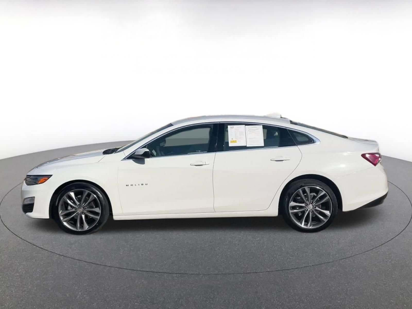 Thumbnail: 2024 Chevrolet Malibu - 9