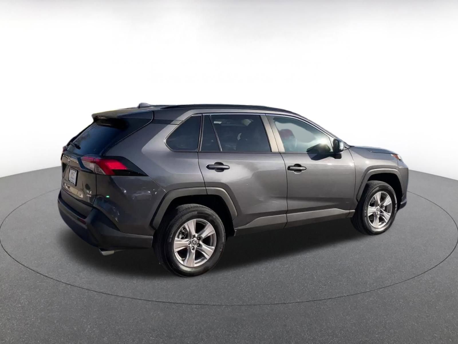 Thumbnail: 2025 Toyota RAV4 - 15