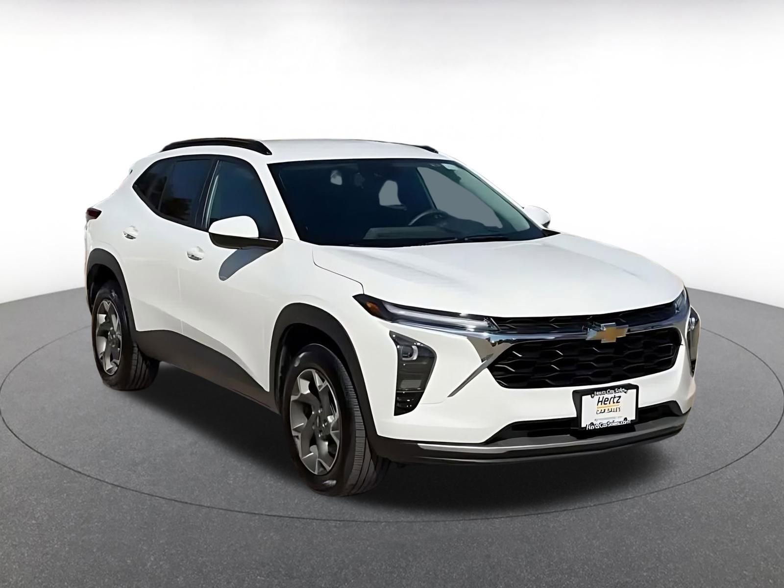 Thumbnail: 2025 Chevrolet Trax - 3