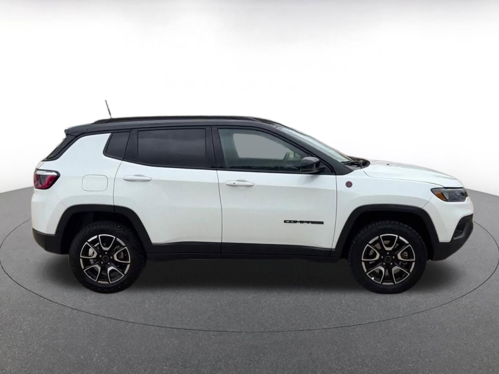 Thumbnail: 2025 Jeep Compass - 16