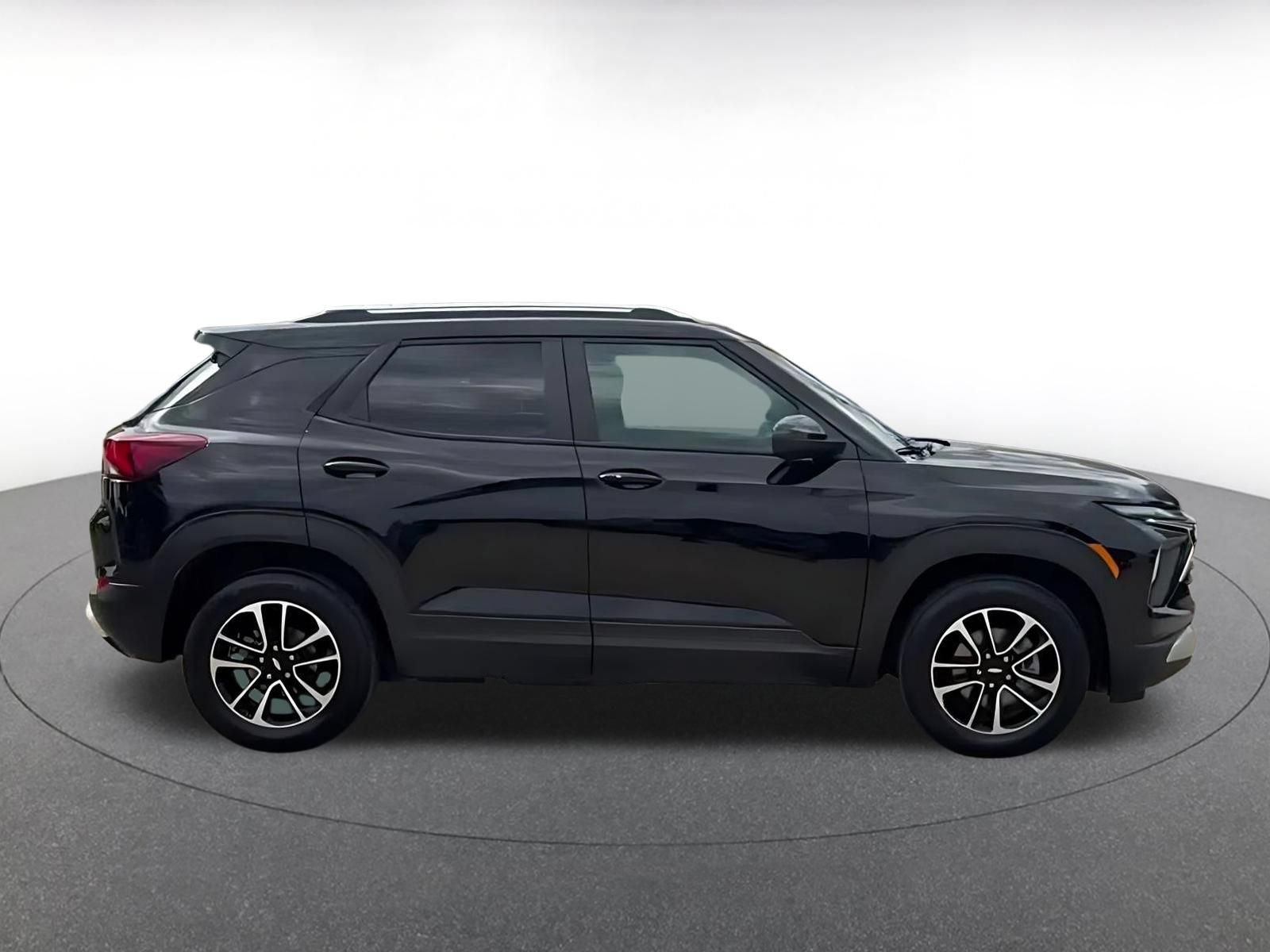 Thumbnail: 2025 Chevrolet TrailBlazer - 16