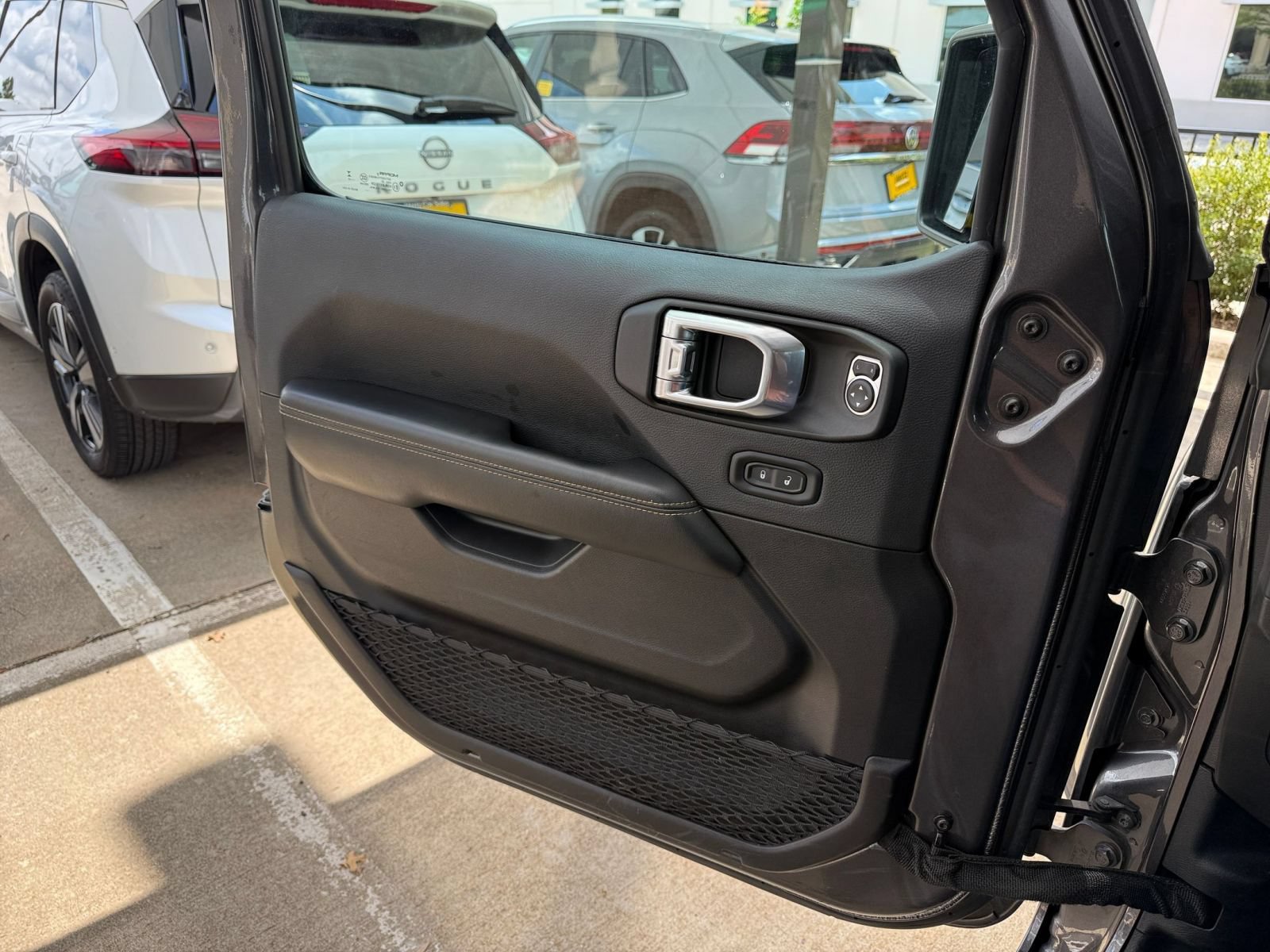 Thumbnail: 2025 Jeep Wrangler - 18