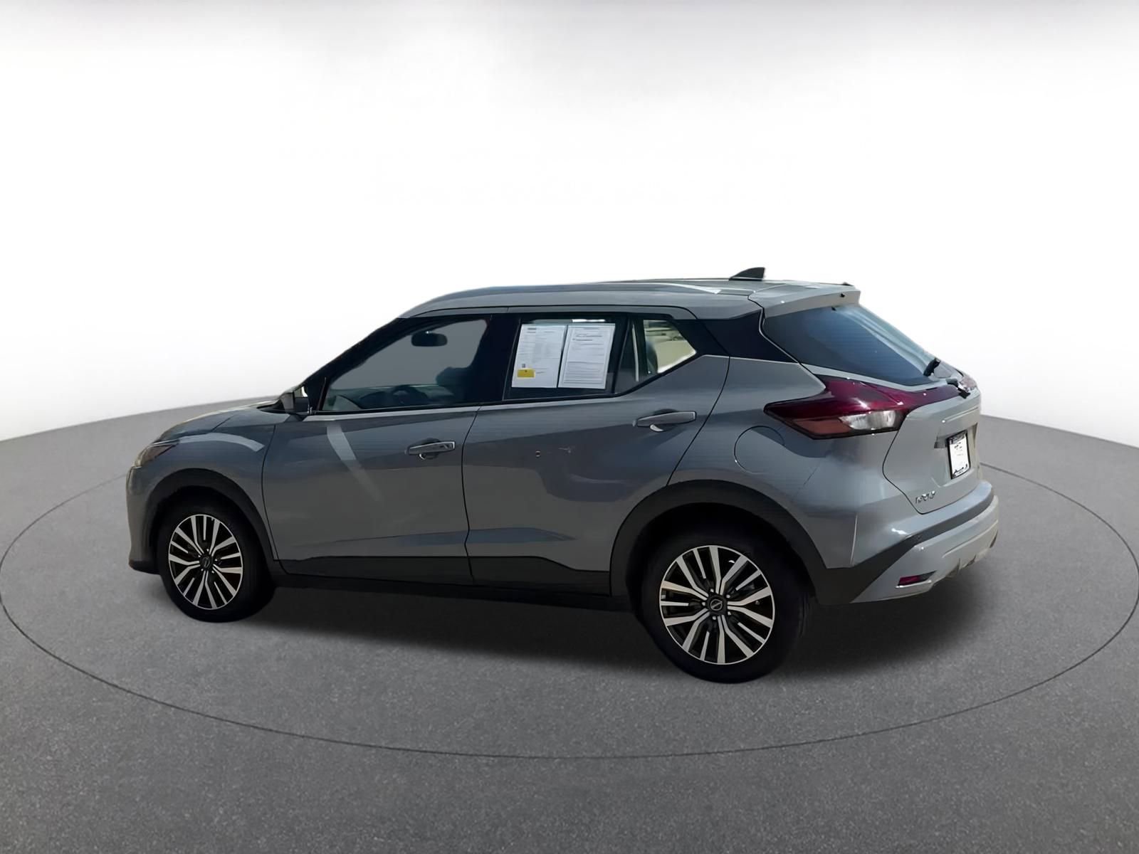Thumbnail: 2023 Nissan Kicks - 10