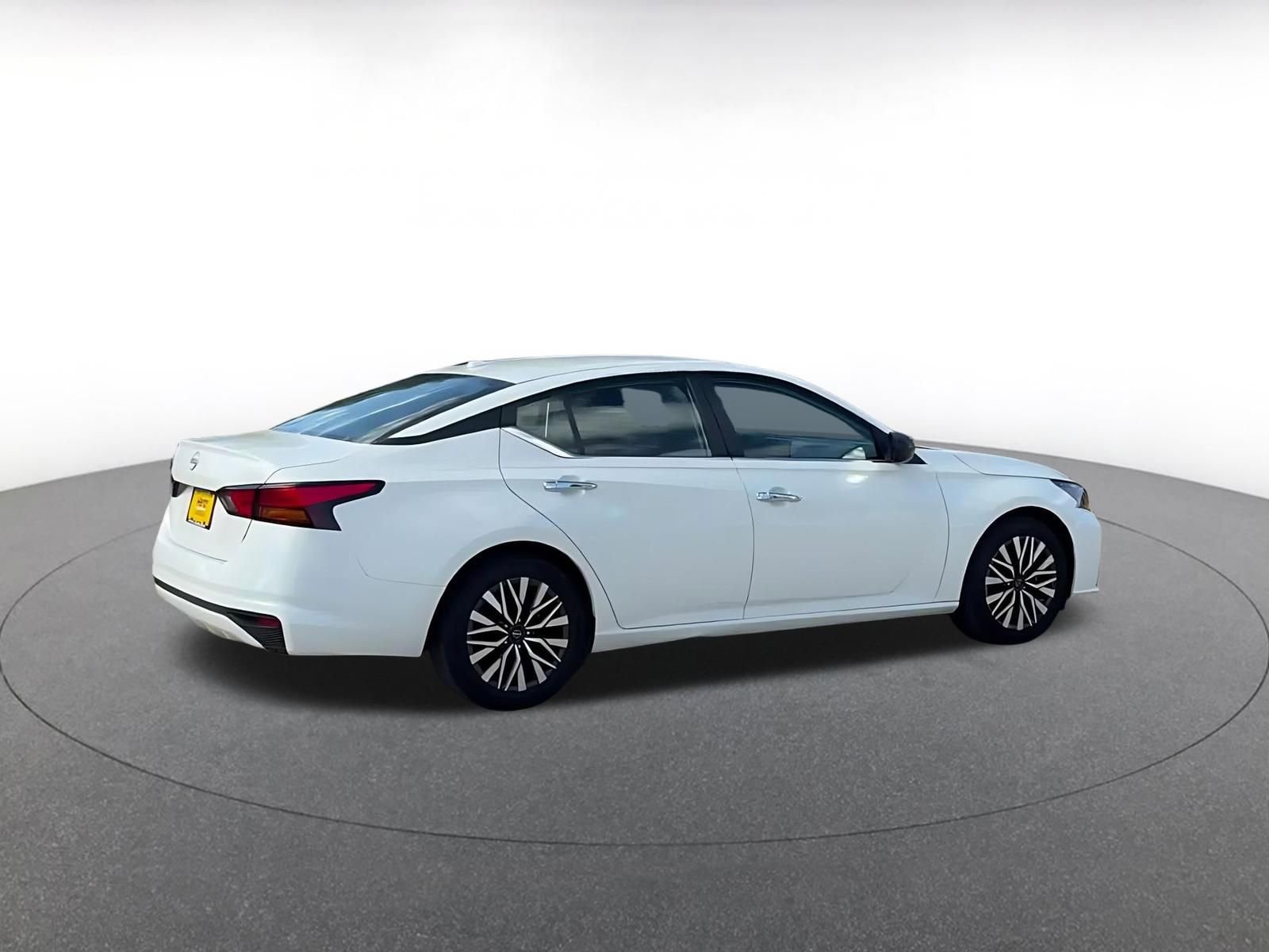Thumbnail: 2025 Nissan Altima - 14