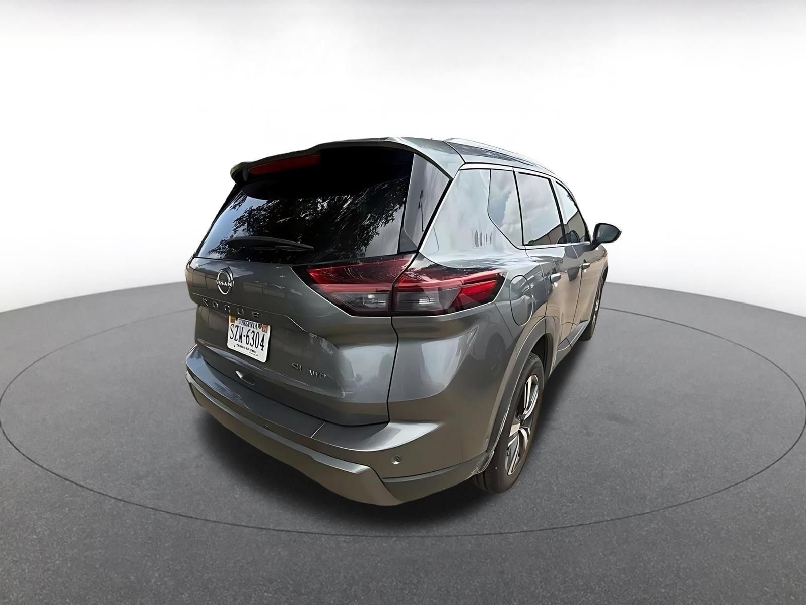 Thumbnail: 2026 Nissan Rogue - 5