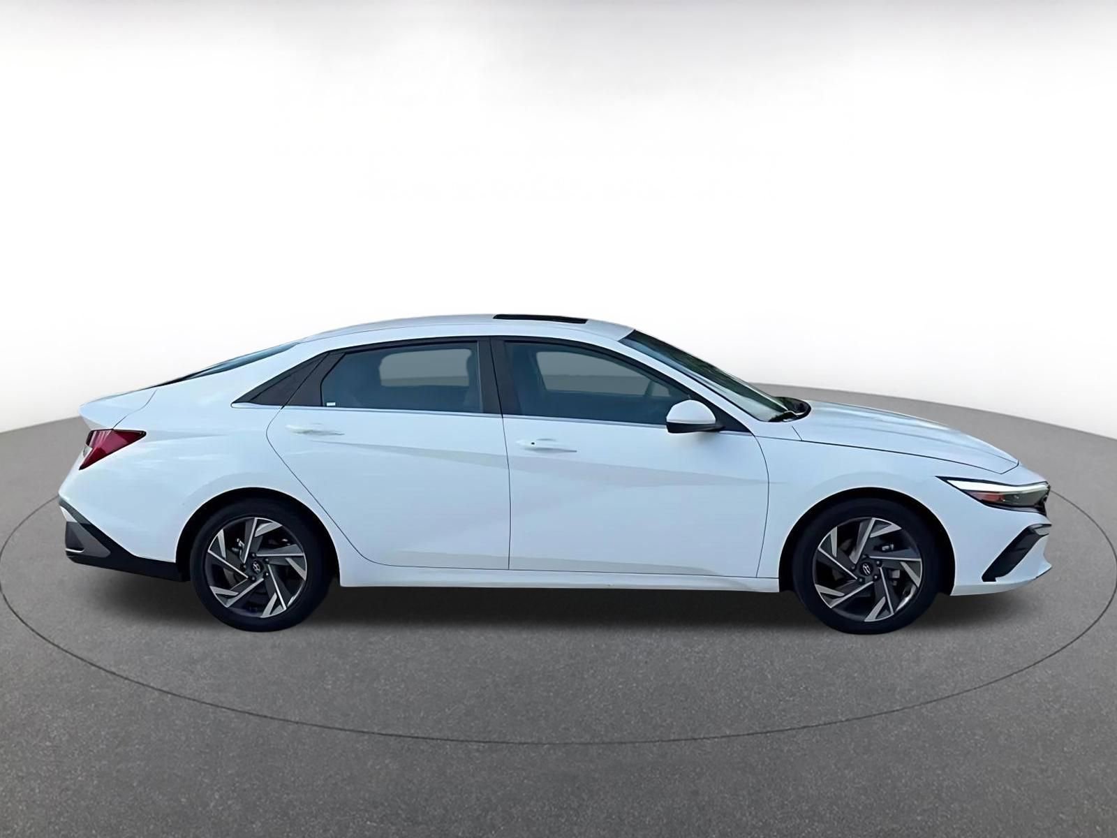 Thumbnail: 2025 Hyundai Elantra - 16