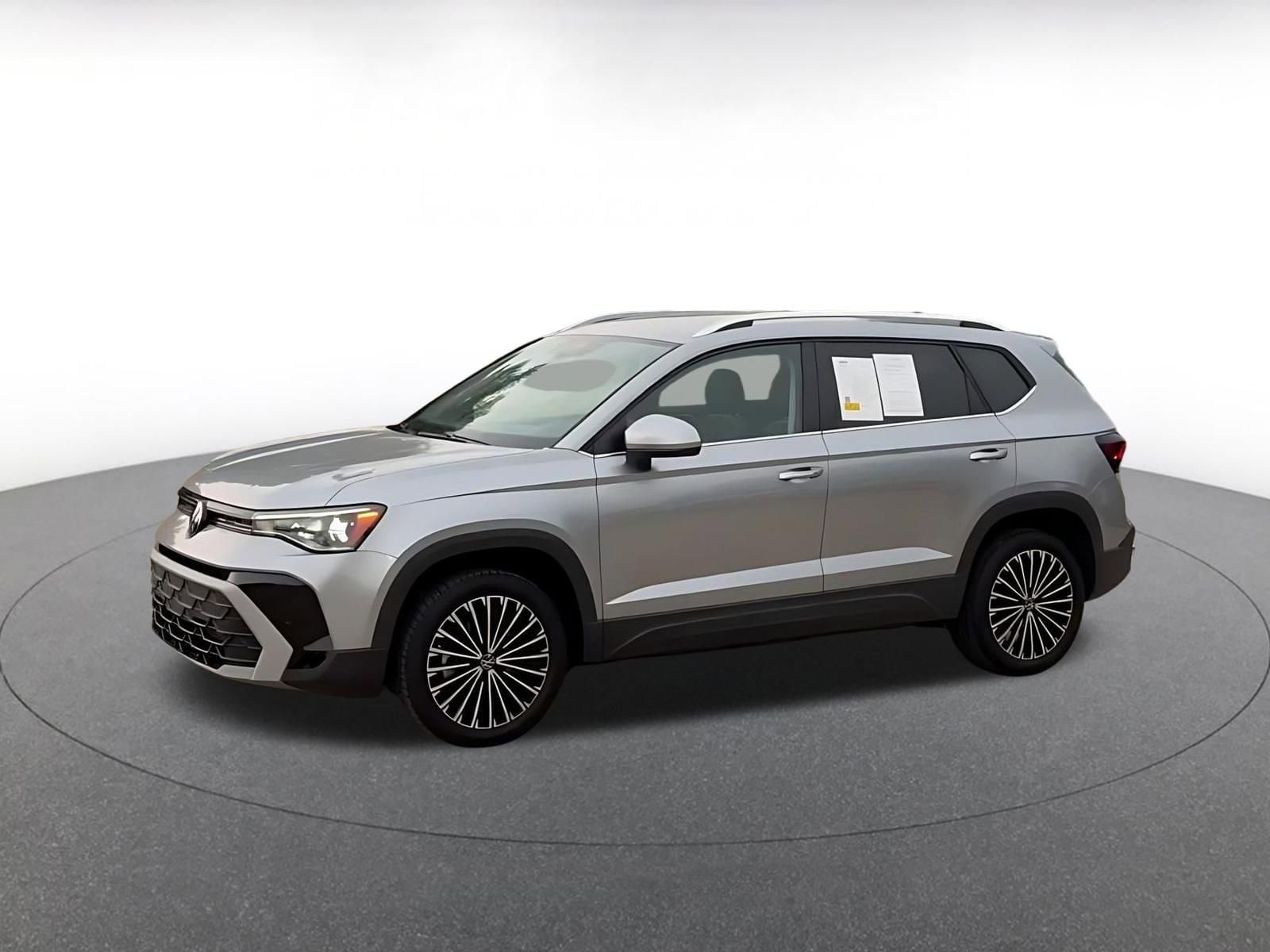 Thumbnail: 2025 Volkswagen Taos - 8