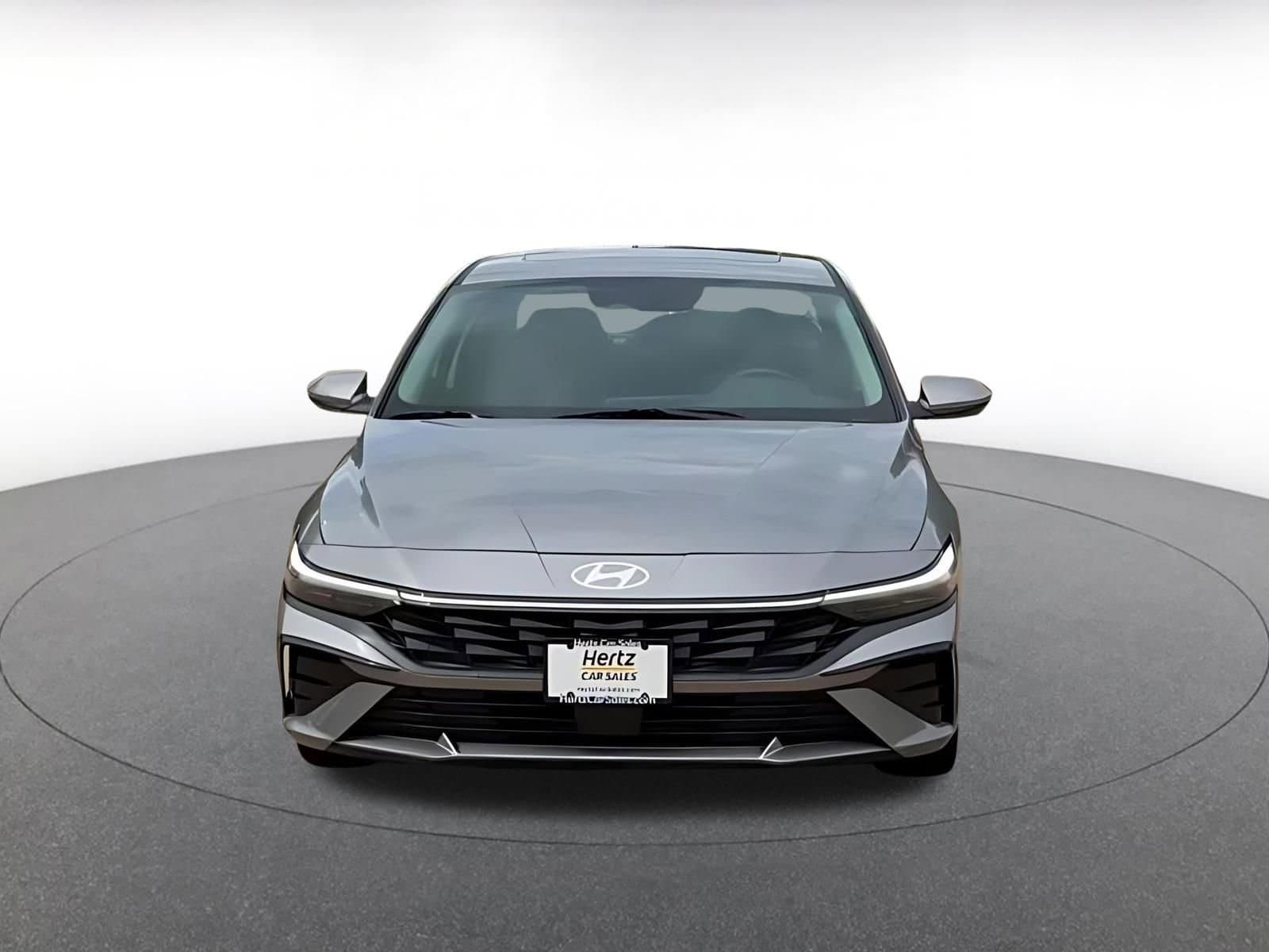 Thumbnail: 2025 Hyundai Elantra - 4