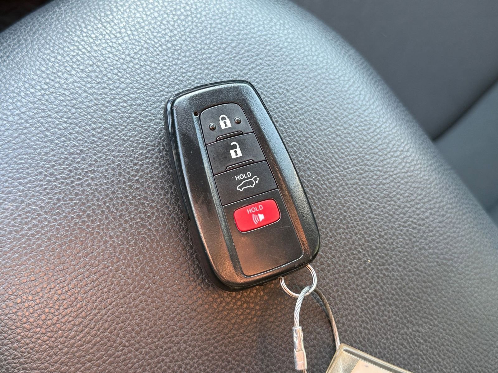 Thumbnail: 2025 Toyota RAV4 - 21