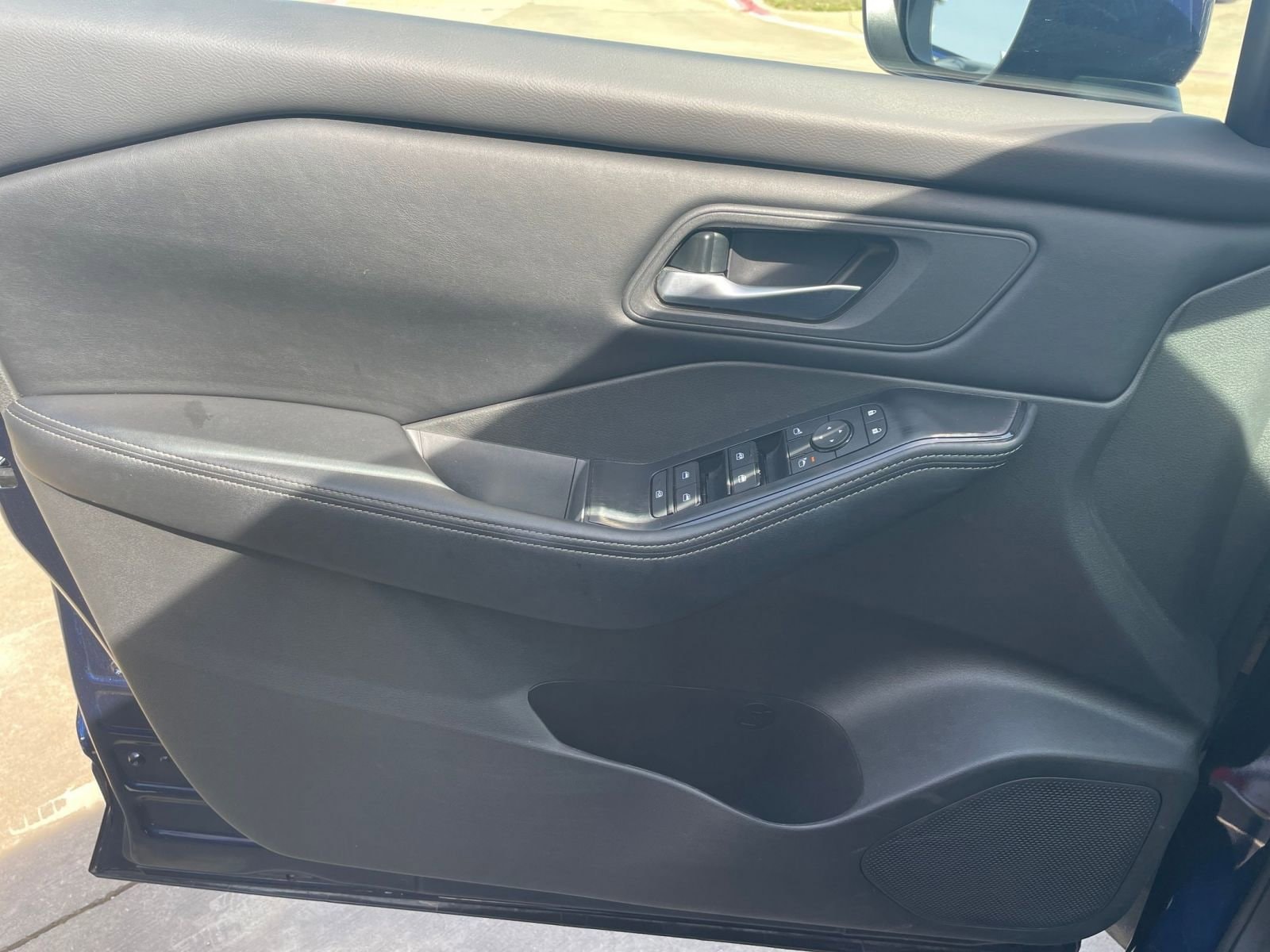 Thumbnail: 2025 Nissan Rogue - 18