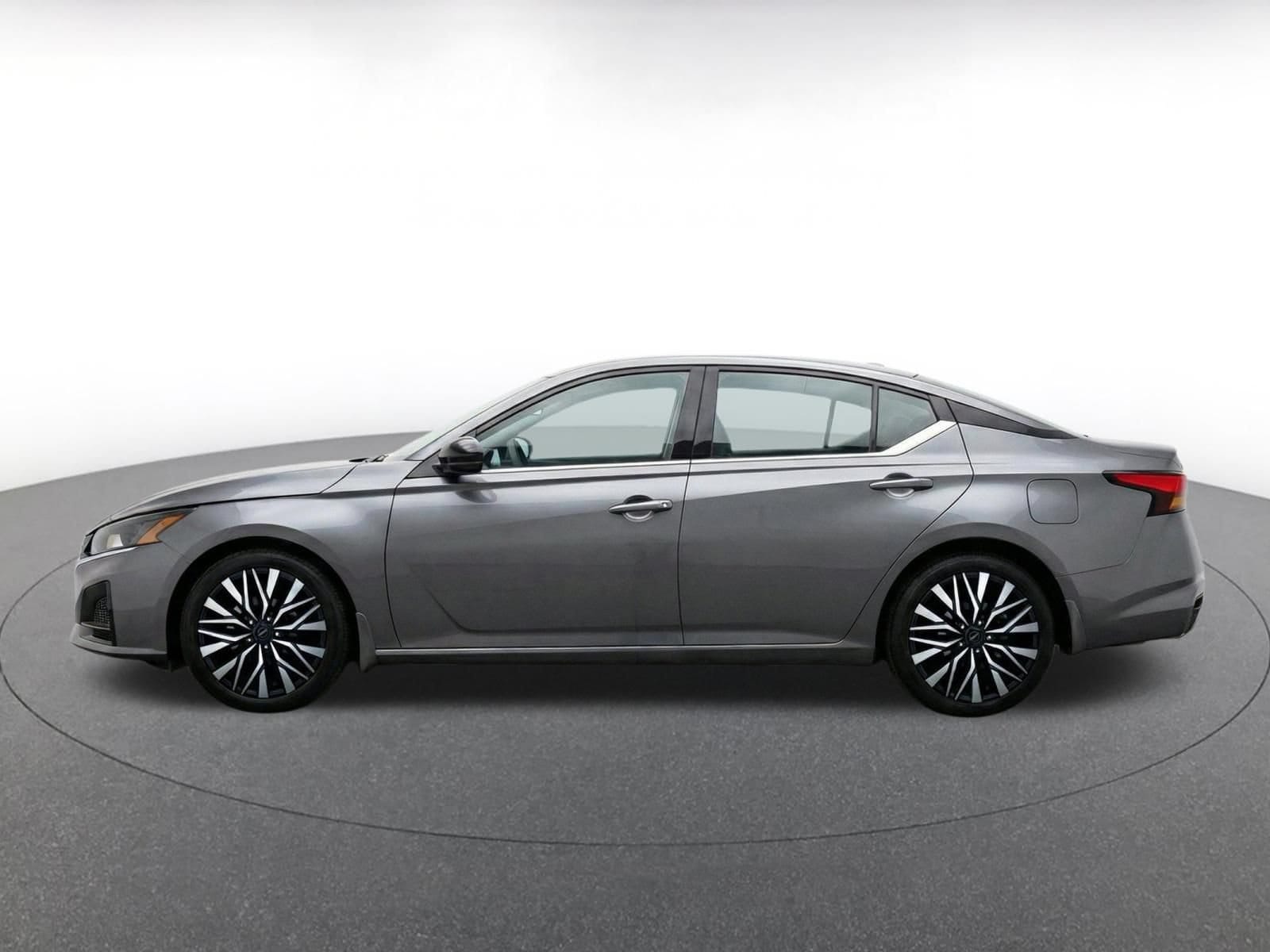Thumbnail: 2025 Nissan Altima - 4