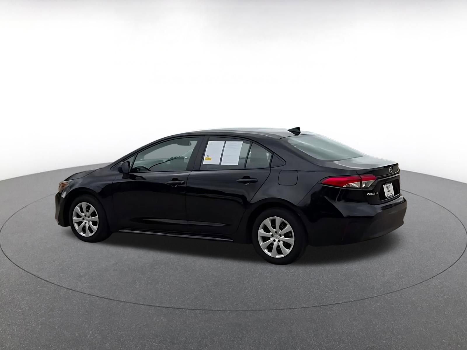 Thumbnail: 2025 Toyota Corolla - 10