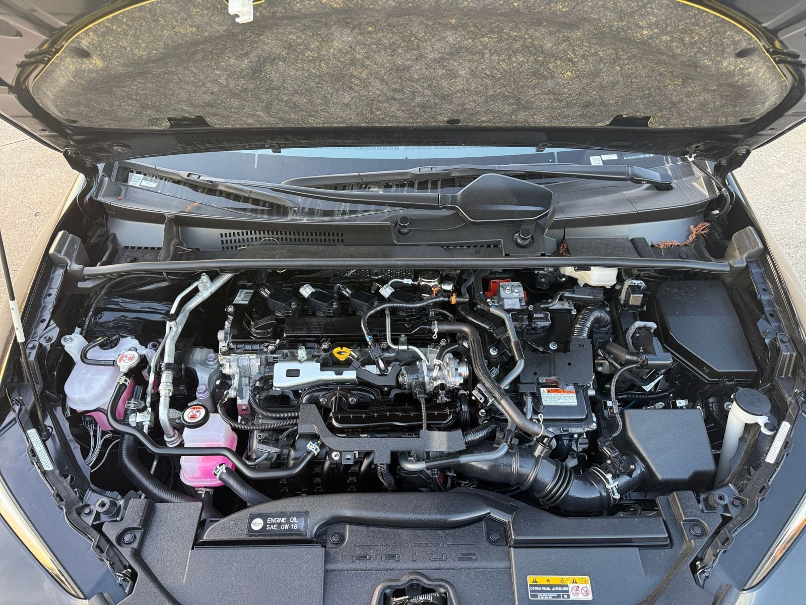 Thumbnail: 2025 Toyota Prius - 32