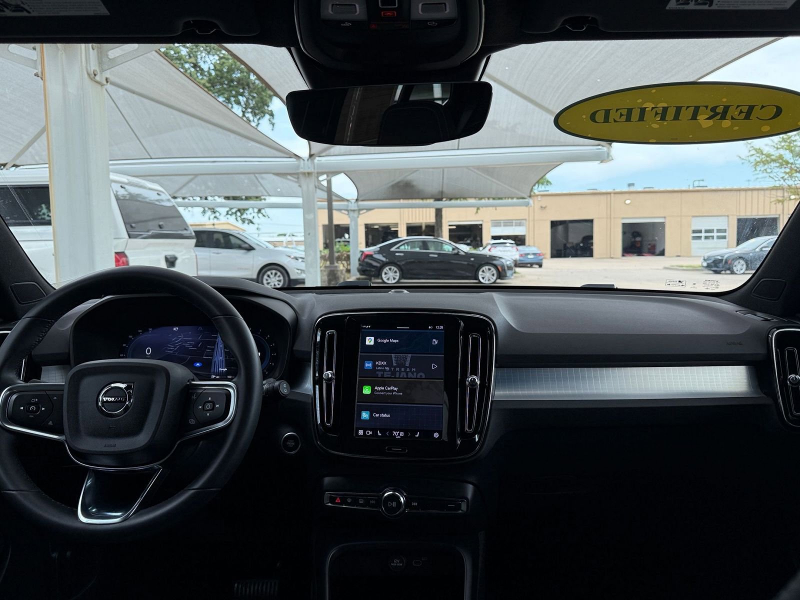 Thumbnail: 2024 Volvo XC40 - 33