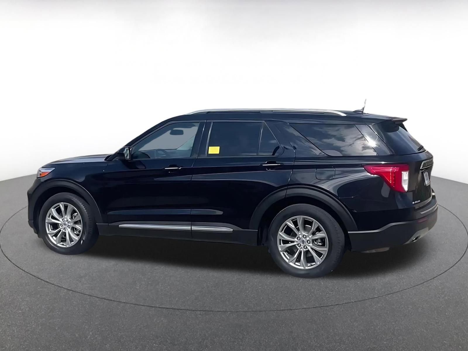 Thumbnail: 2023 Ford Explorer - 10