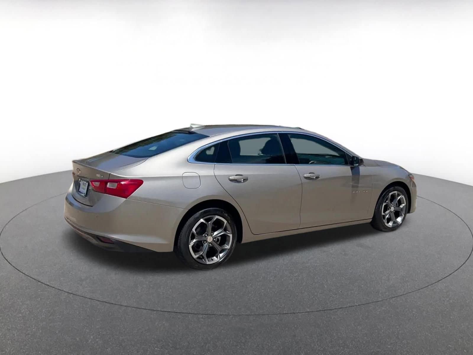 Thumbnail: 2024 Chevrolet Malibu - 15