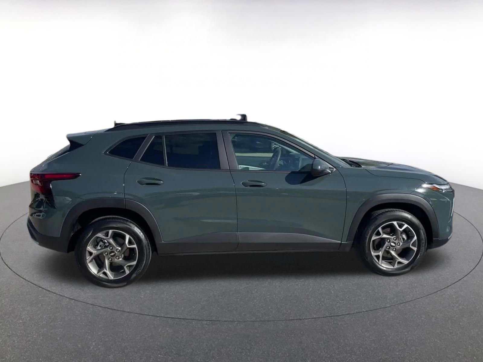 Thumbnail: 2025 Chevrolet Trax - 16