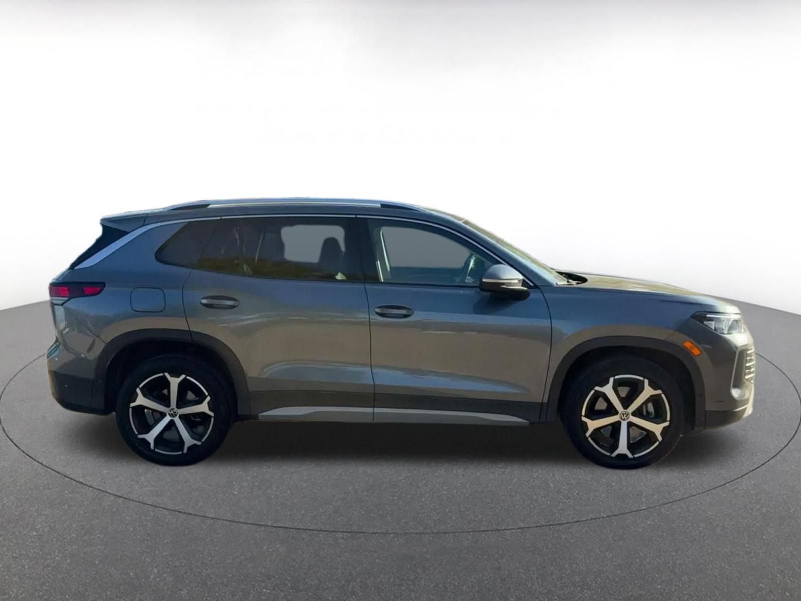 Thumbnail: 2026 Volkswagen Tiguan - 15