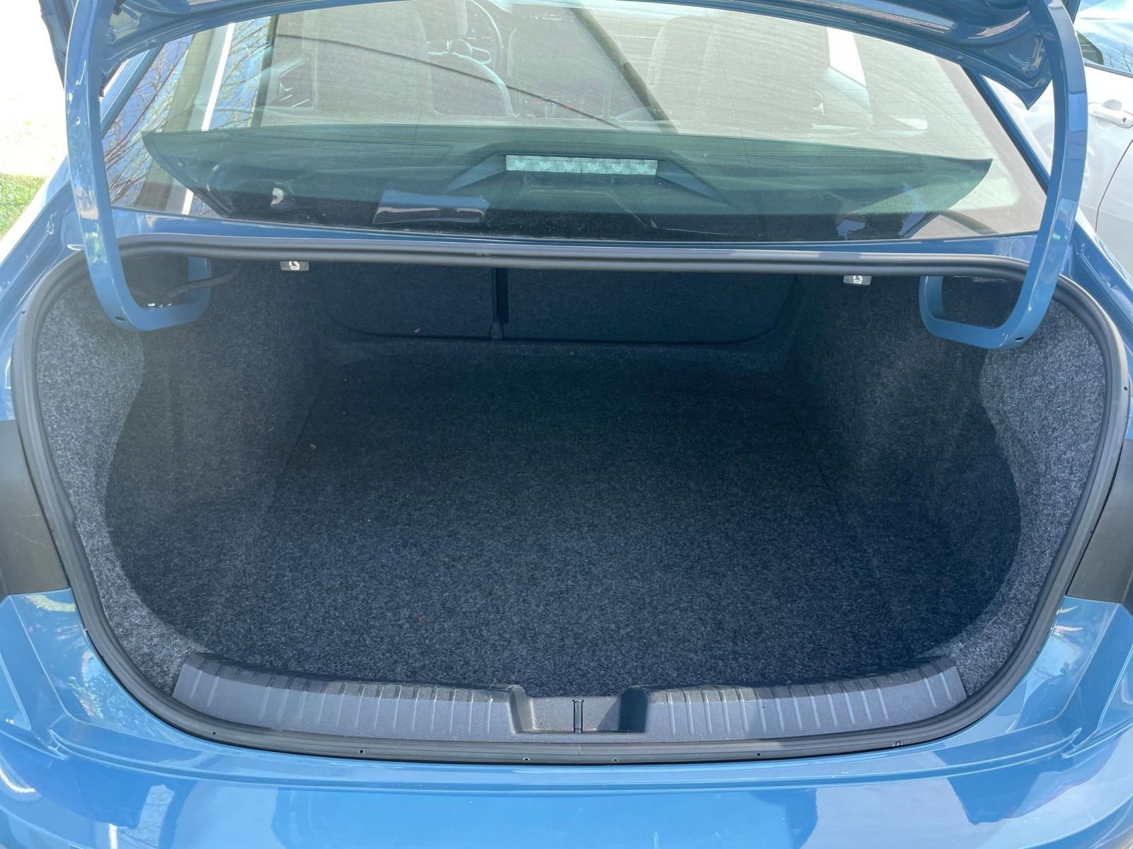 Thumbnail: 2025 Volkswagen Jetta - 35