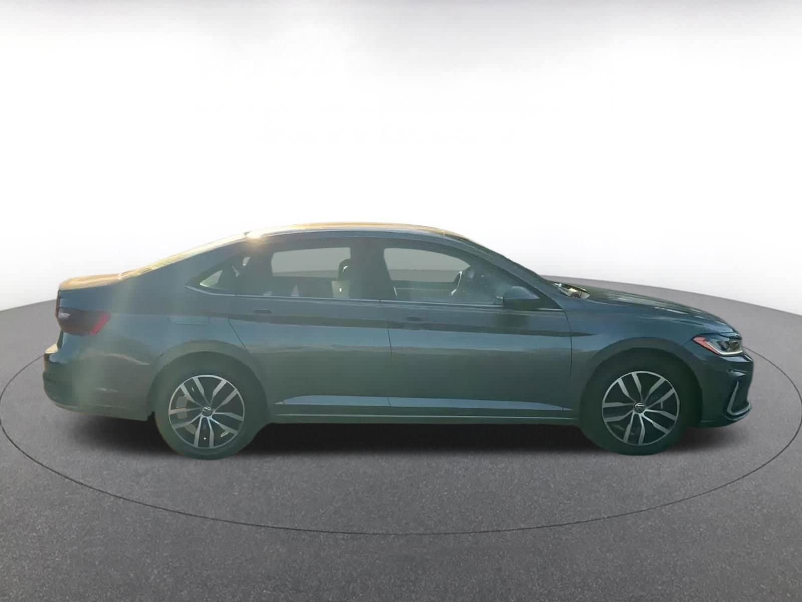 Thumbnail: 2025 Volkswagen Jetta - 16