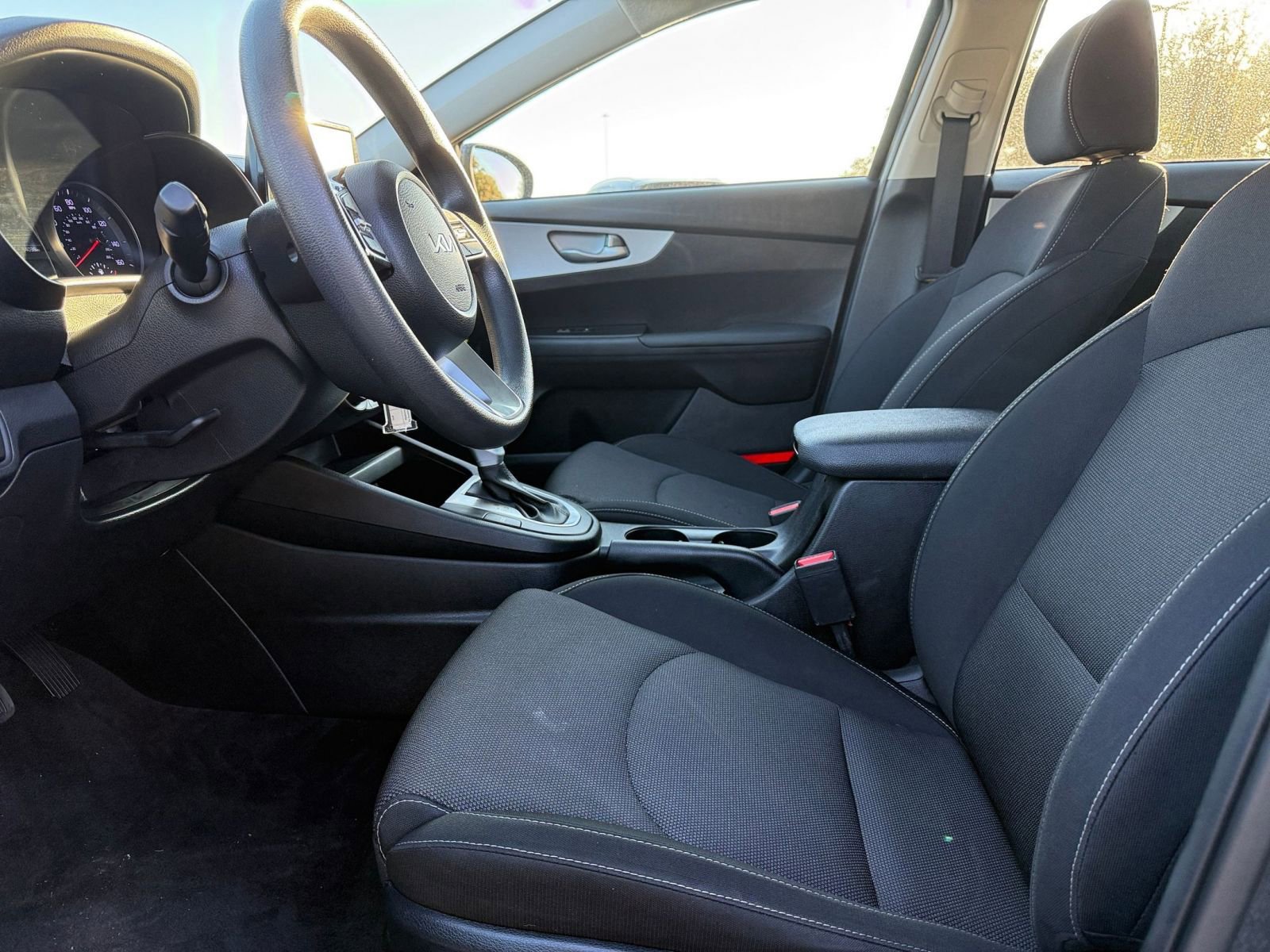 Thumbnail: 2024 Kia Forte - 28