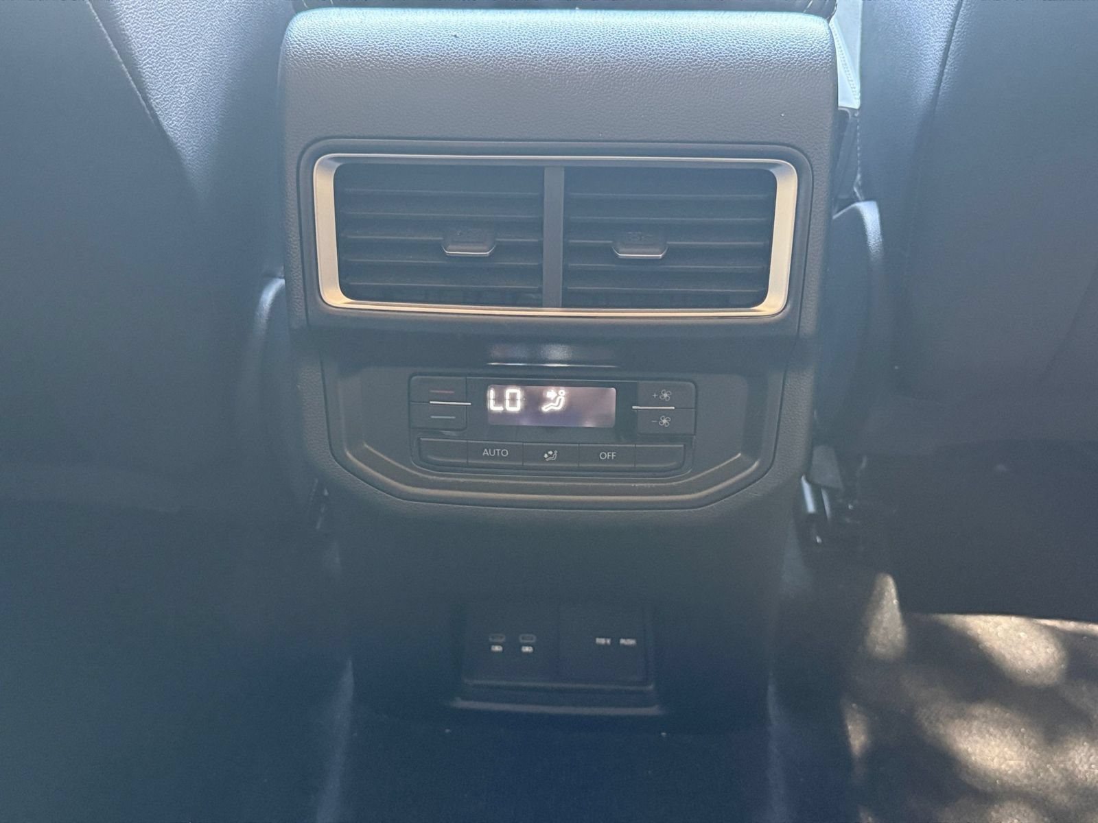 Thumbnail: 2026 Volkswagen Atlas - 25