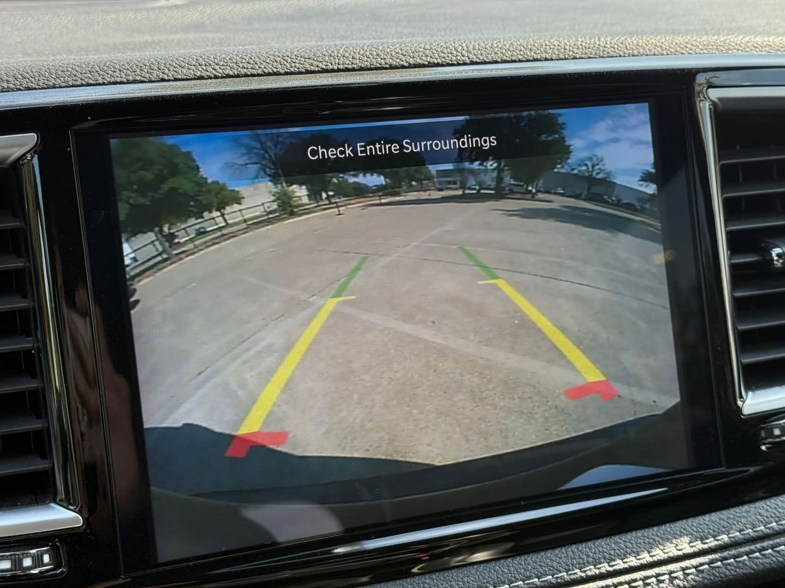 Thumbnail: 2025 Chrysler Pacifica - 18