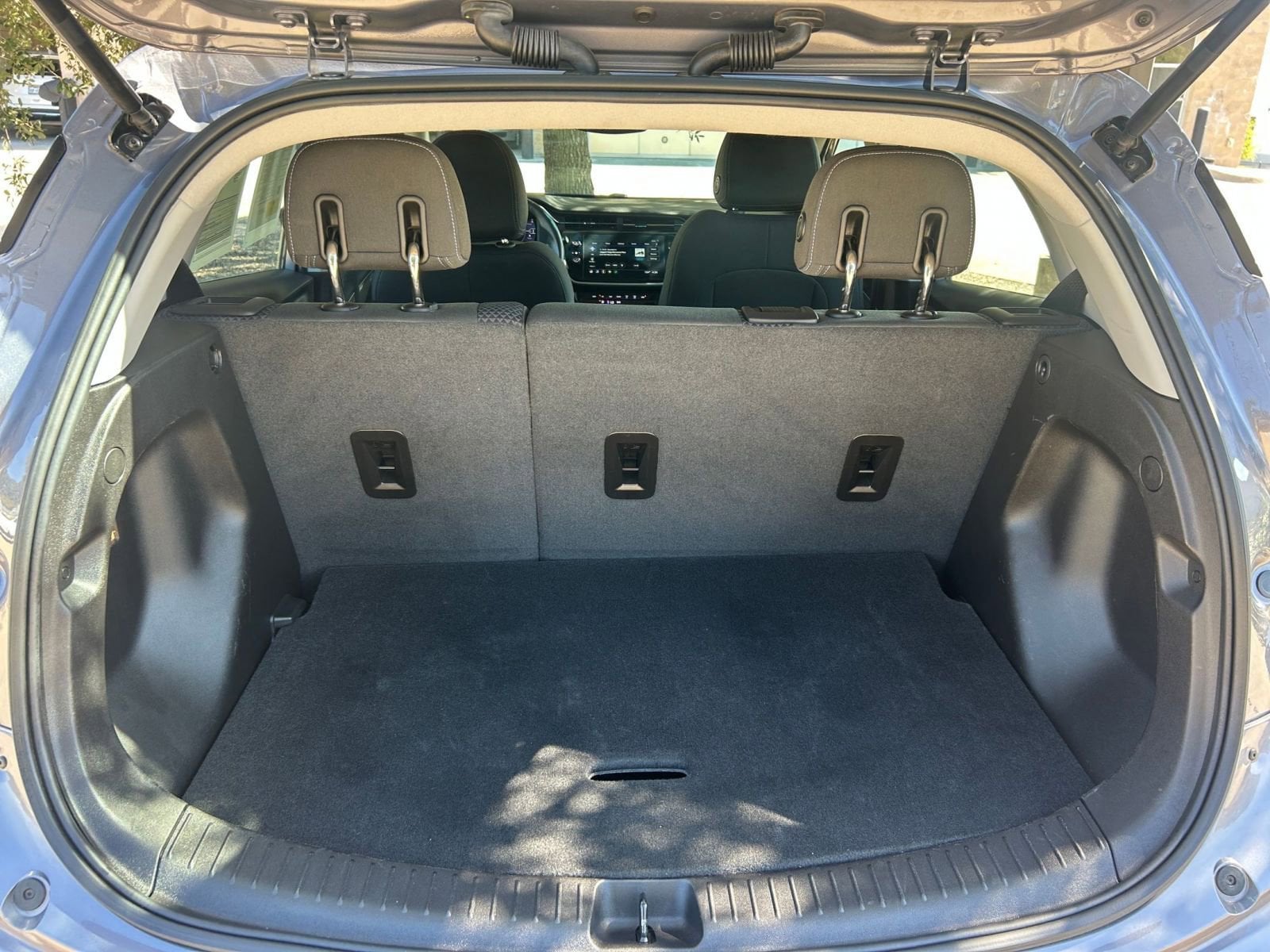 Thumbnail: 2023 Chevrolet Bolt EV - 32