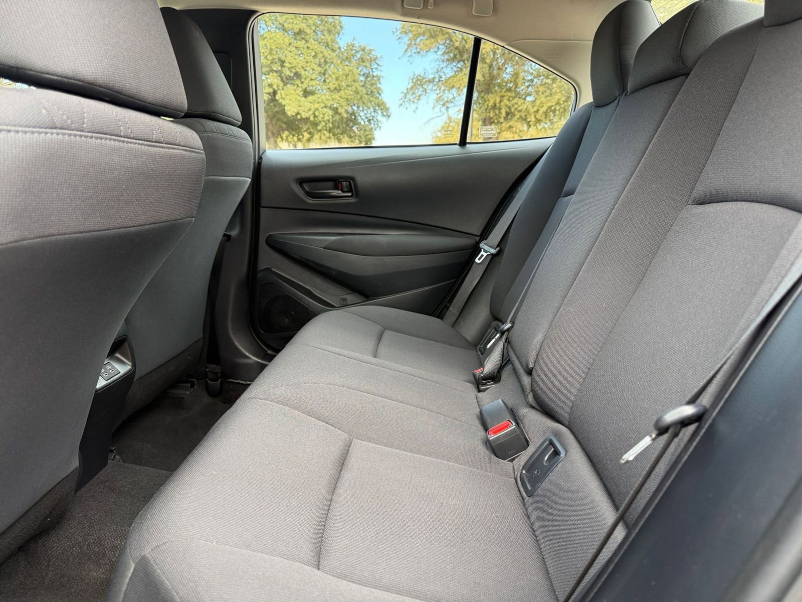 Thumbnail: 2025 Toyota Corolla - 25