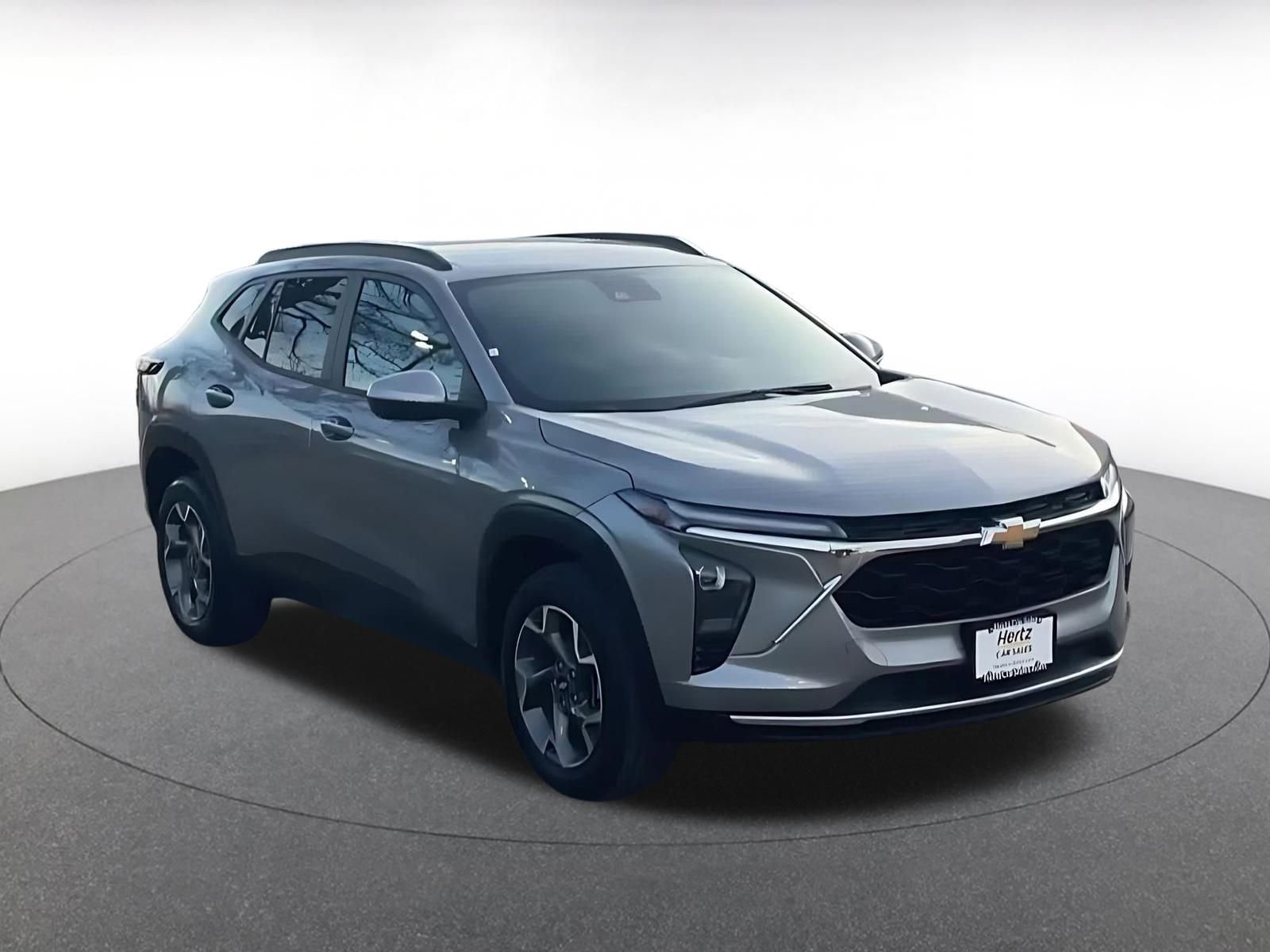 Thumbnail: 2025 Chevrolet Trax - 2