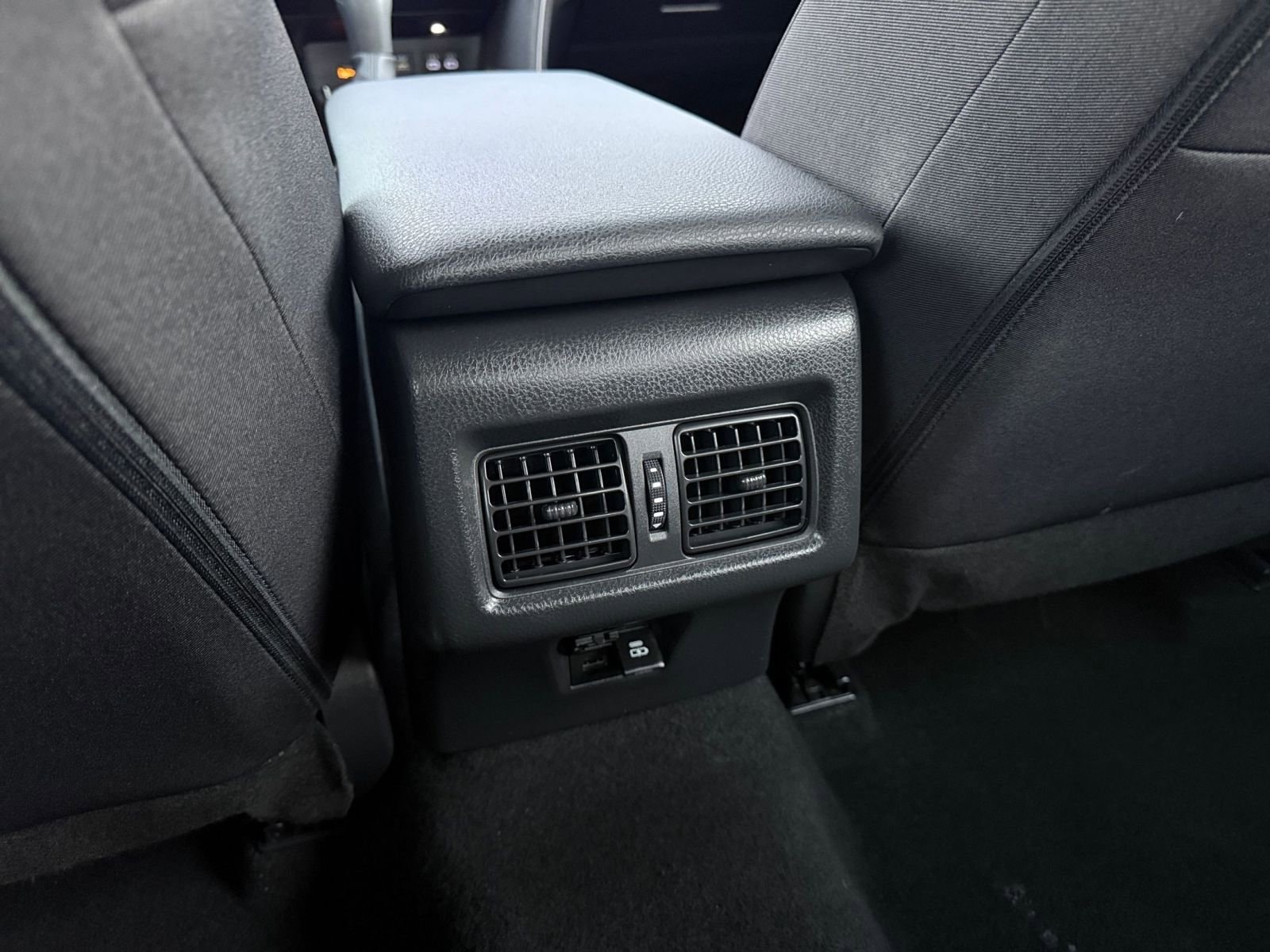 Thumbnail: 2025 Toyota Camry - 20