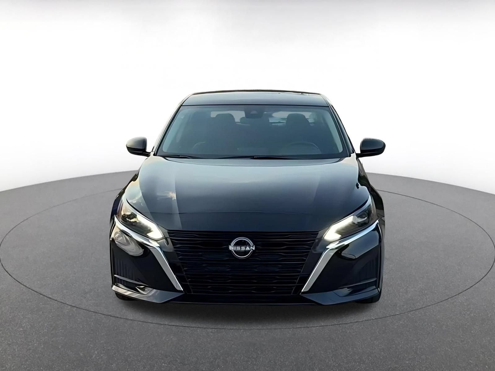 Thumbnail: 2025 Nissan Altima - 4