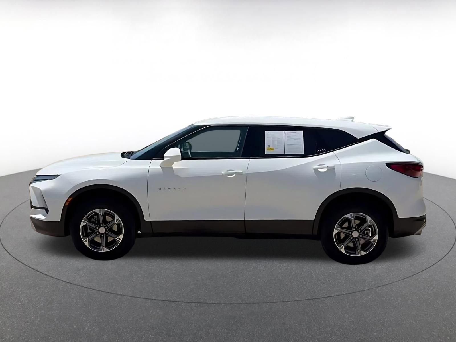 Thumbnail: 2025 Chevrolet Blazer - 9