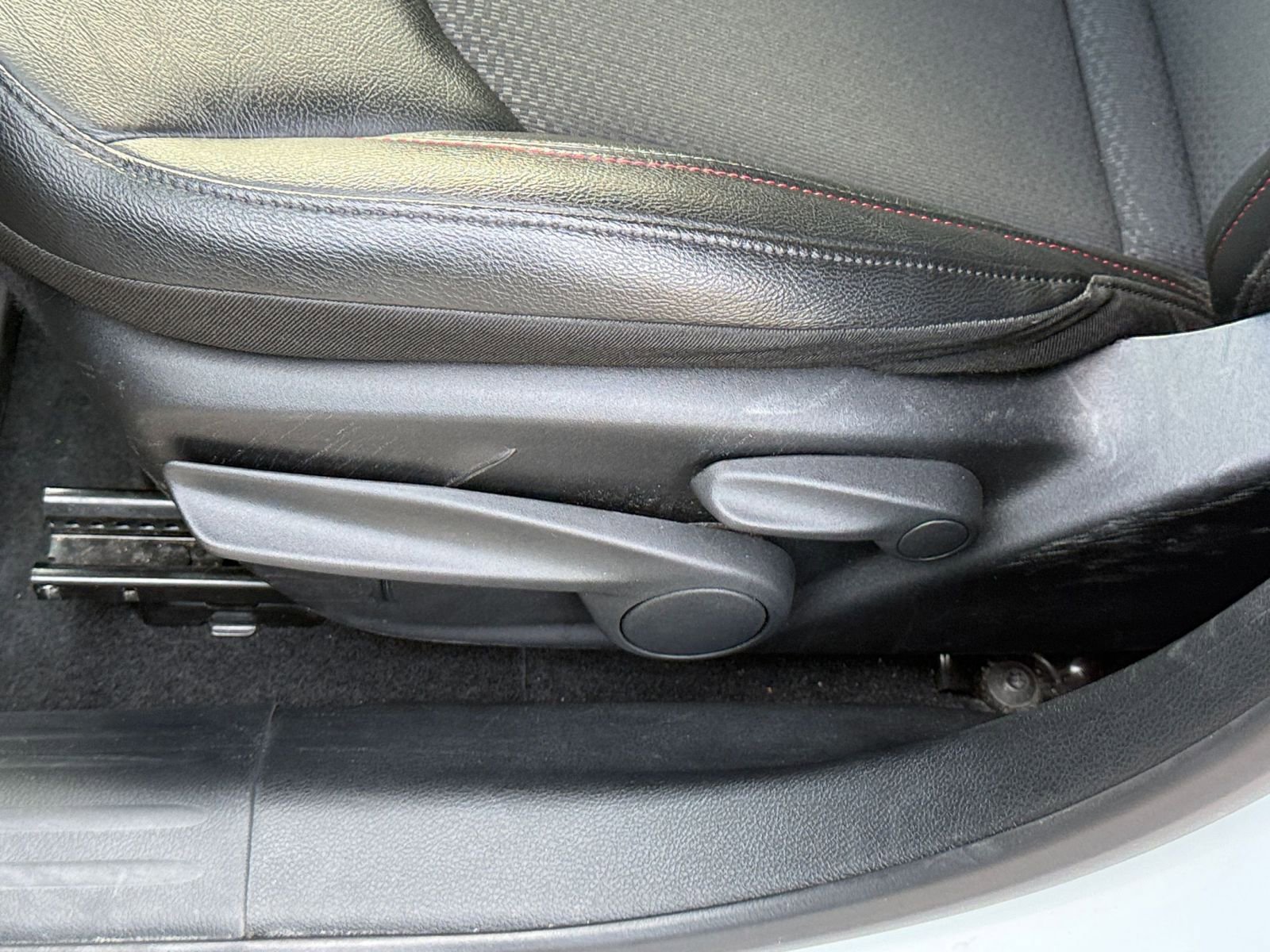 Thumbnail: 2025 Jeep Compass - 22